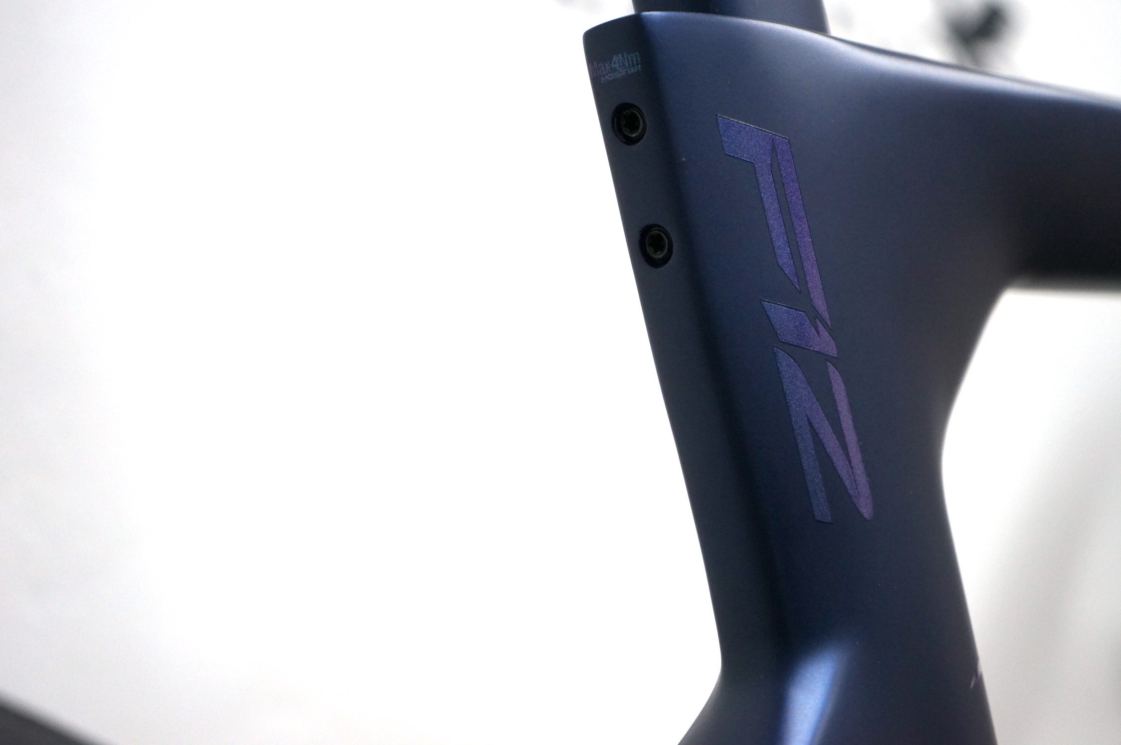 Pinarello DOGMA F12 Disc DuraAce Di2 2x11 Fulcrum Wind 400 Carbon Clincher