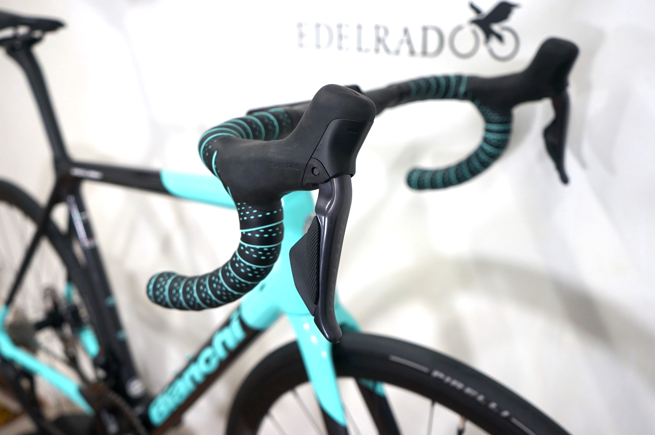 Bianchi SPECIALISSIMA Ultegra Di2 2x12 R400 (2023) YSBY6X RS