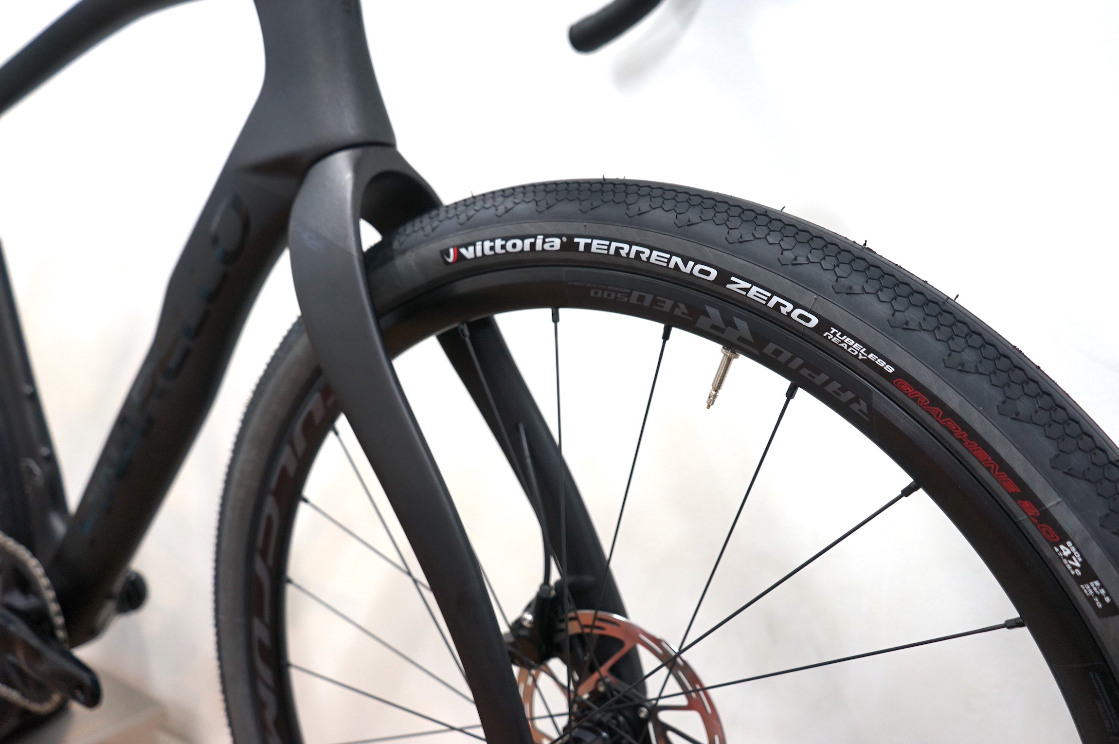 Pinarello GREVIL F Rival eTap AXS DB 1x12 XPLR / 27,5" (2023) CB301 razor-black