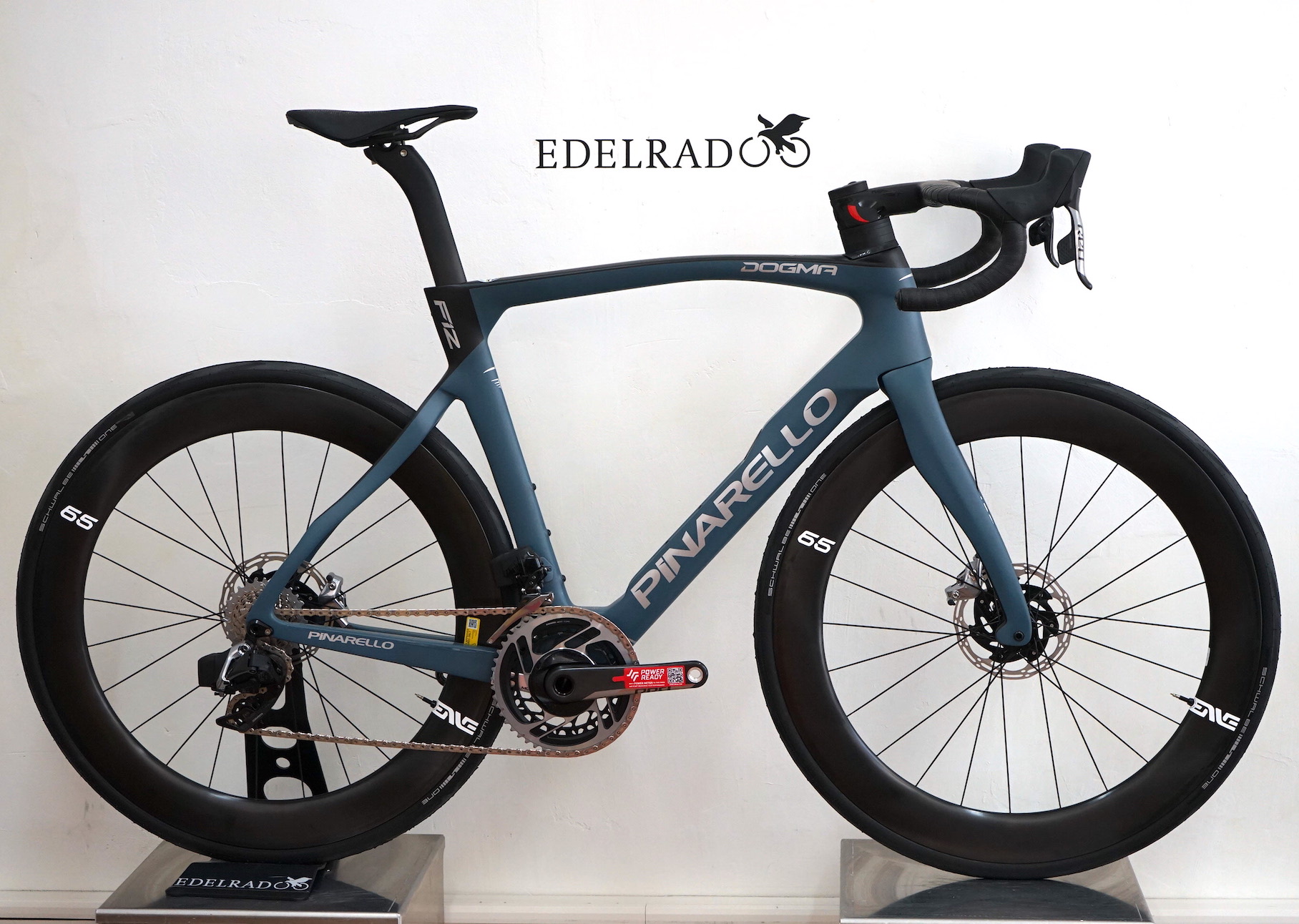 Pinarello DOGMA F12 Disc Sram AXS 2x12  ENVE Foundation 65mm vertigo-blue