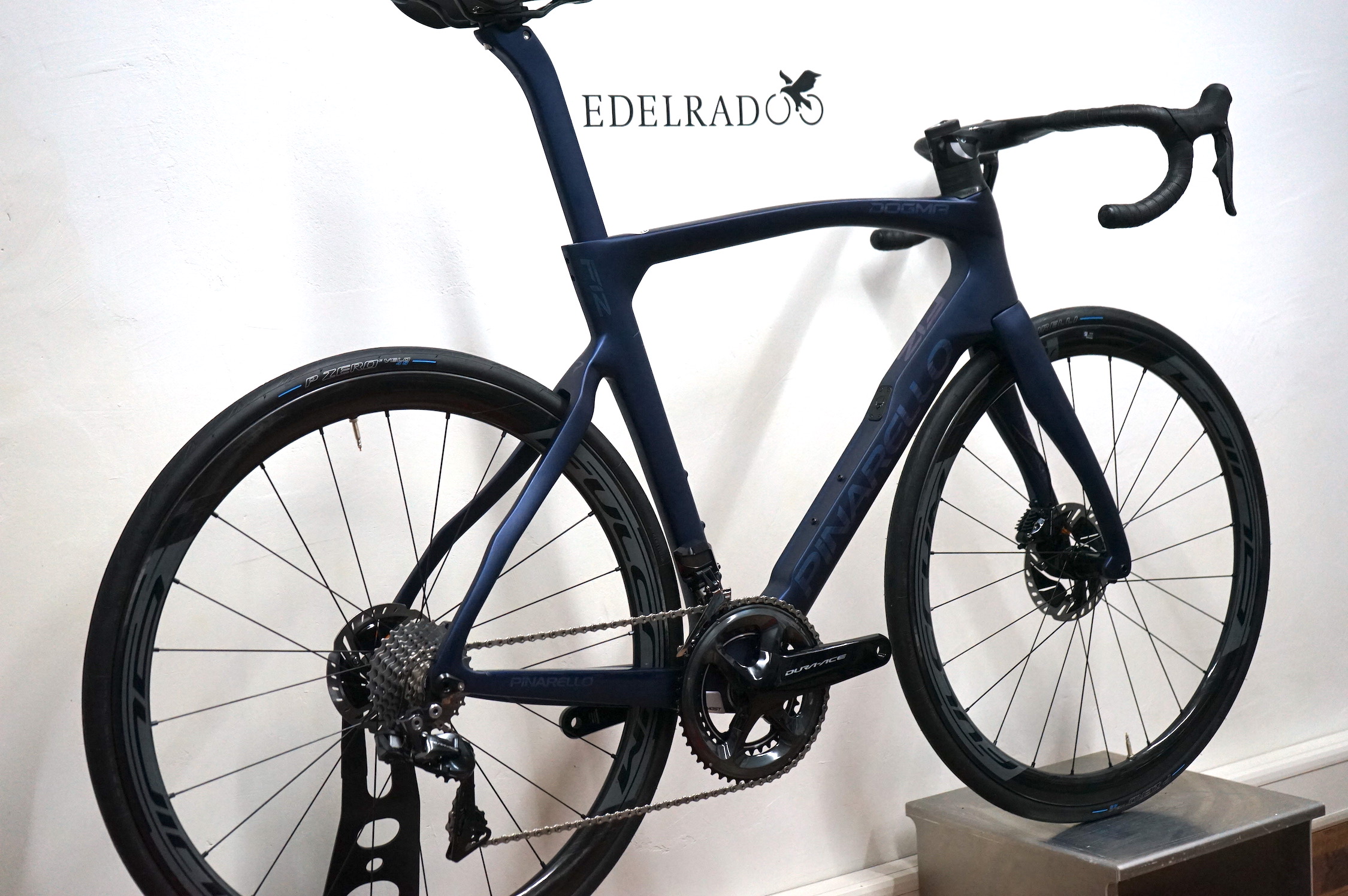 Pinarello DOGMA F12 Disc DuraAce Di2 2x11 Fulcrum Wind 400 Carbon Clincher