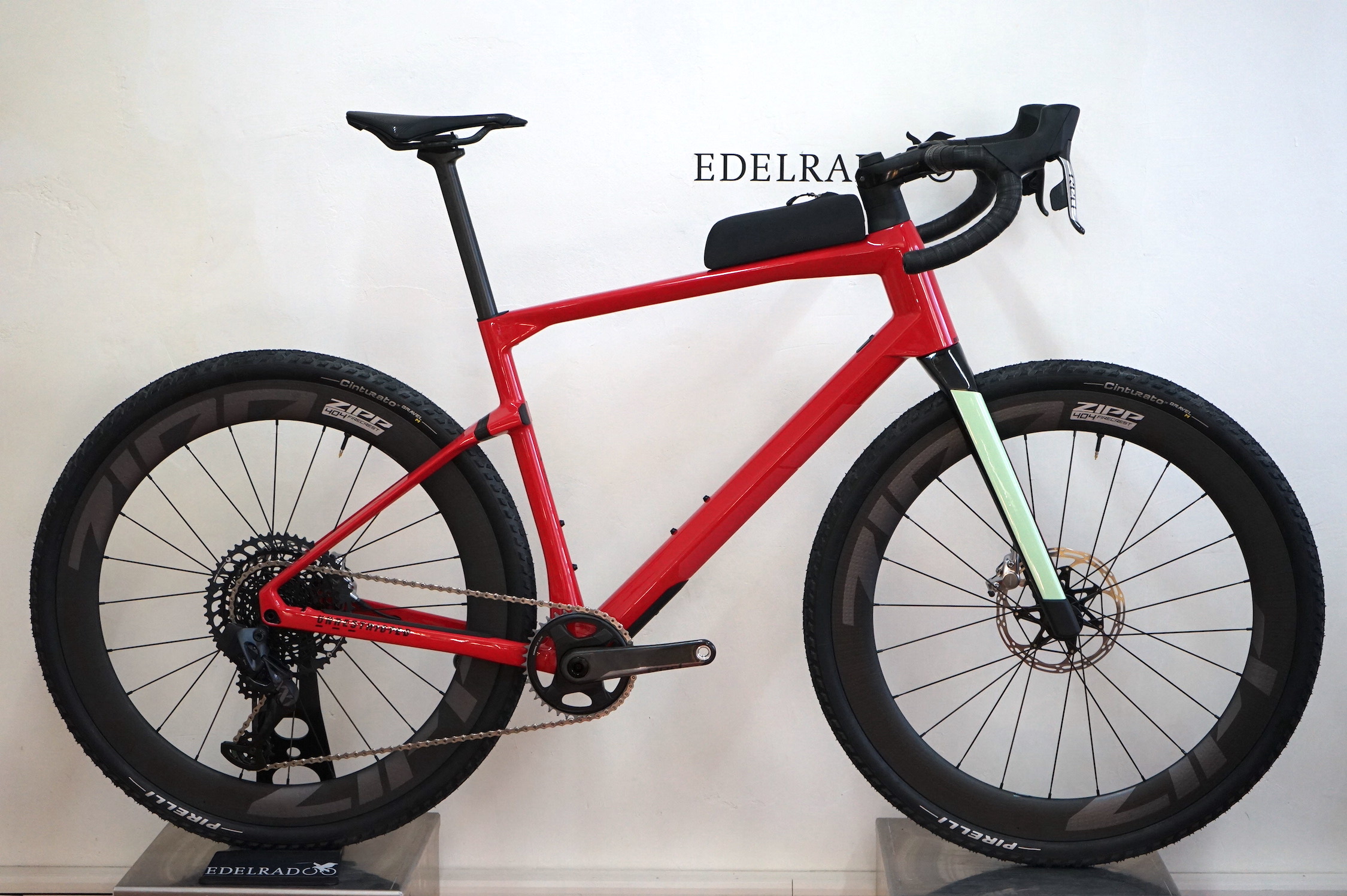 BMC URS 01 ONE (2022) Zipp 404 & Sram Red eTap/Eagle XX1 AXS 1x12-Copy