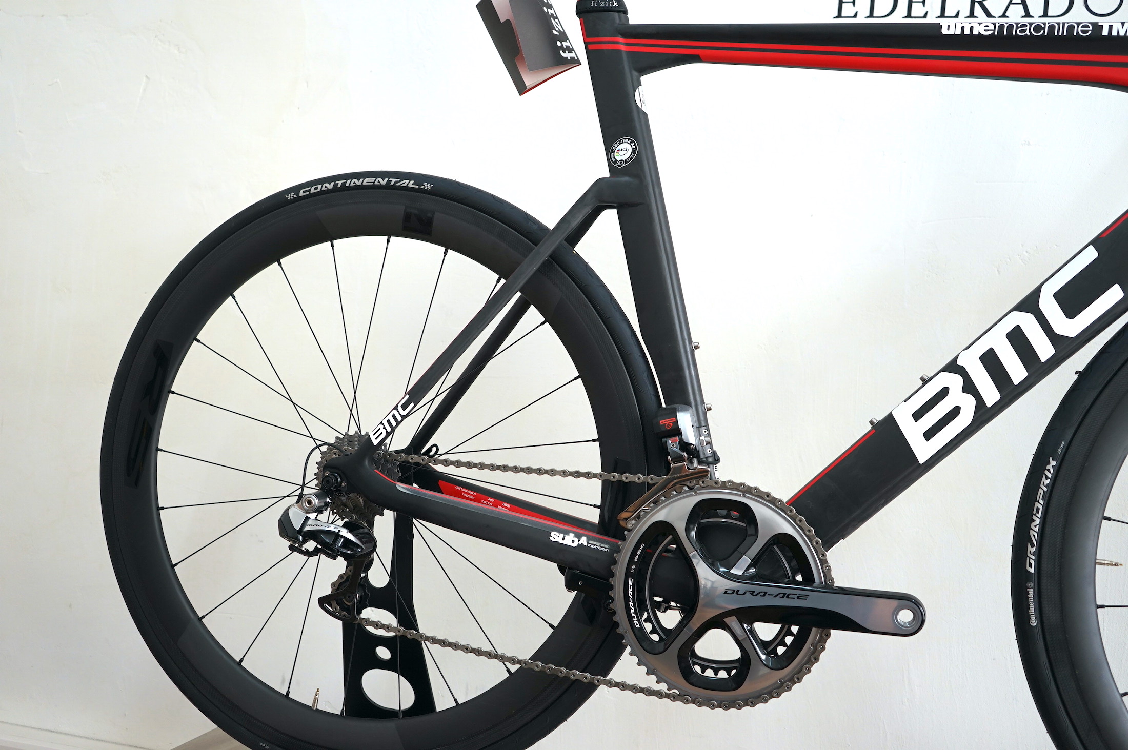 BMC  TimeMachine Road  TMR01 DuraAce Di2 m Novatec Carbon Clincher