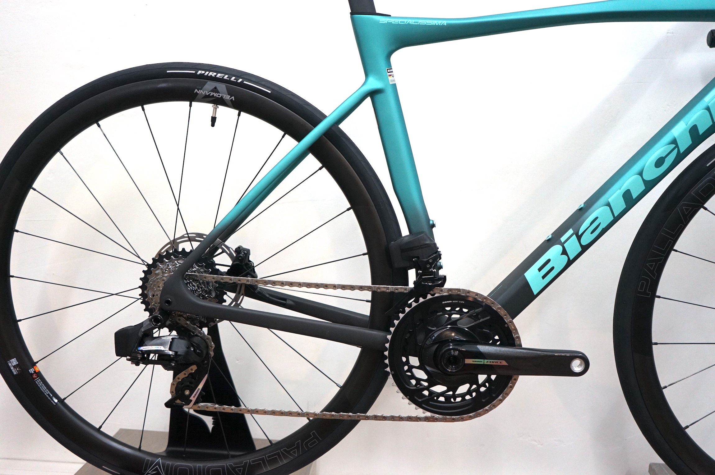 Bianchi SPECIALISSIMA PRO SRAM FORCE ETAP AXS (YTB43 MW)