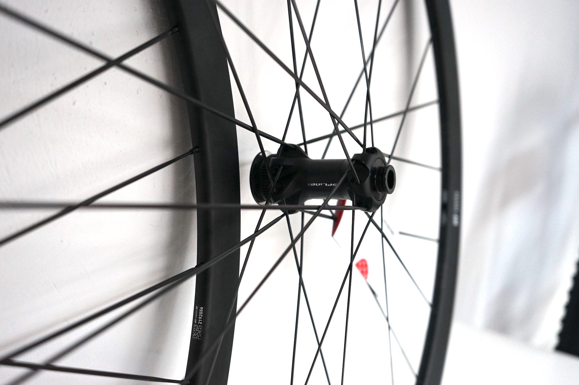 DT Swiss P1800 disc-brake 32mm Centerlock (VR 12x100 / HR 12x142)