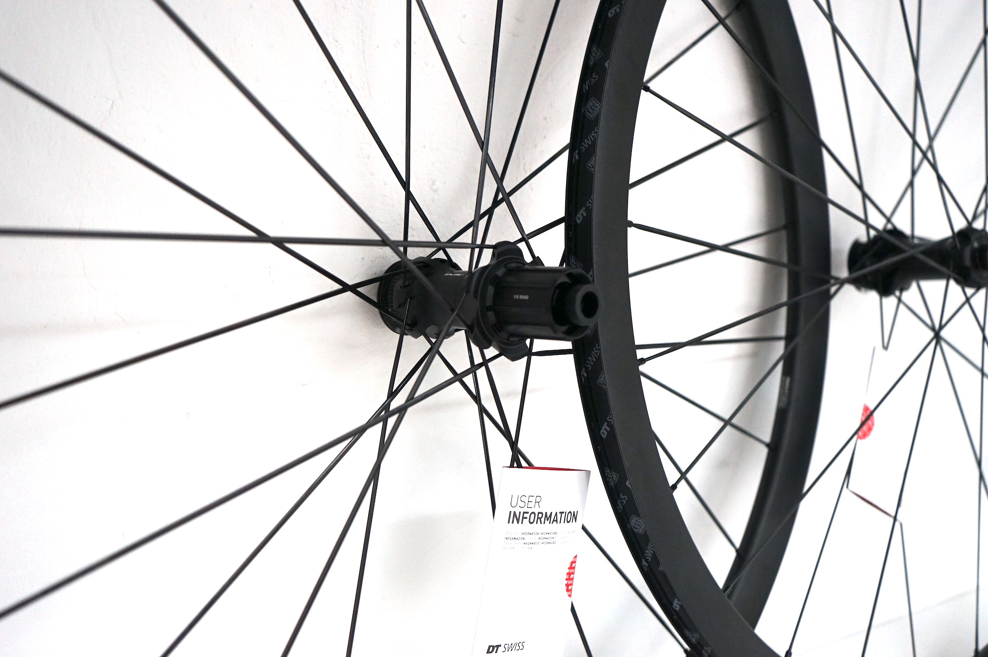 DT Swiss P1800 disc-brake 32mm Centerlock (VR 12x100 / HR 12x142)