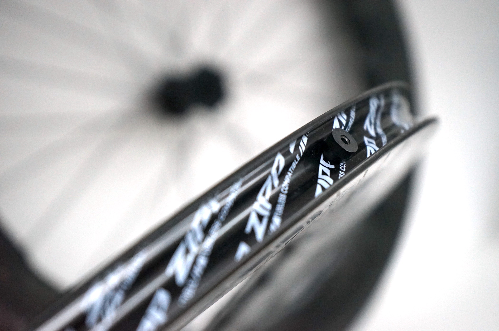 ZIPP 858 NSW Disc-Brake Centerlock (12x100mm / 12x142mm) Laufradsatz