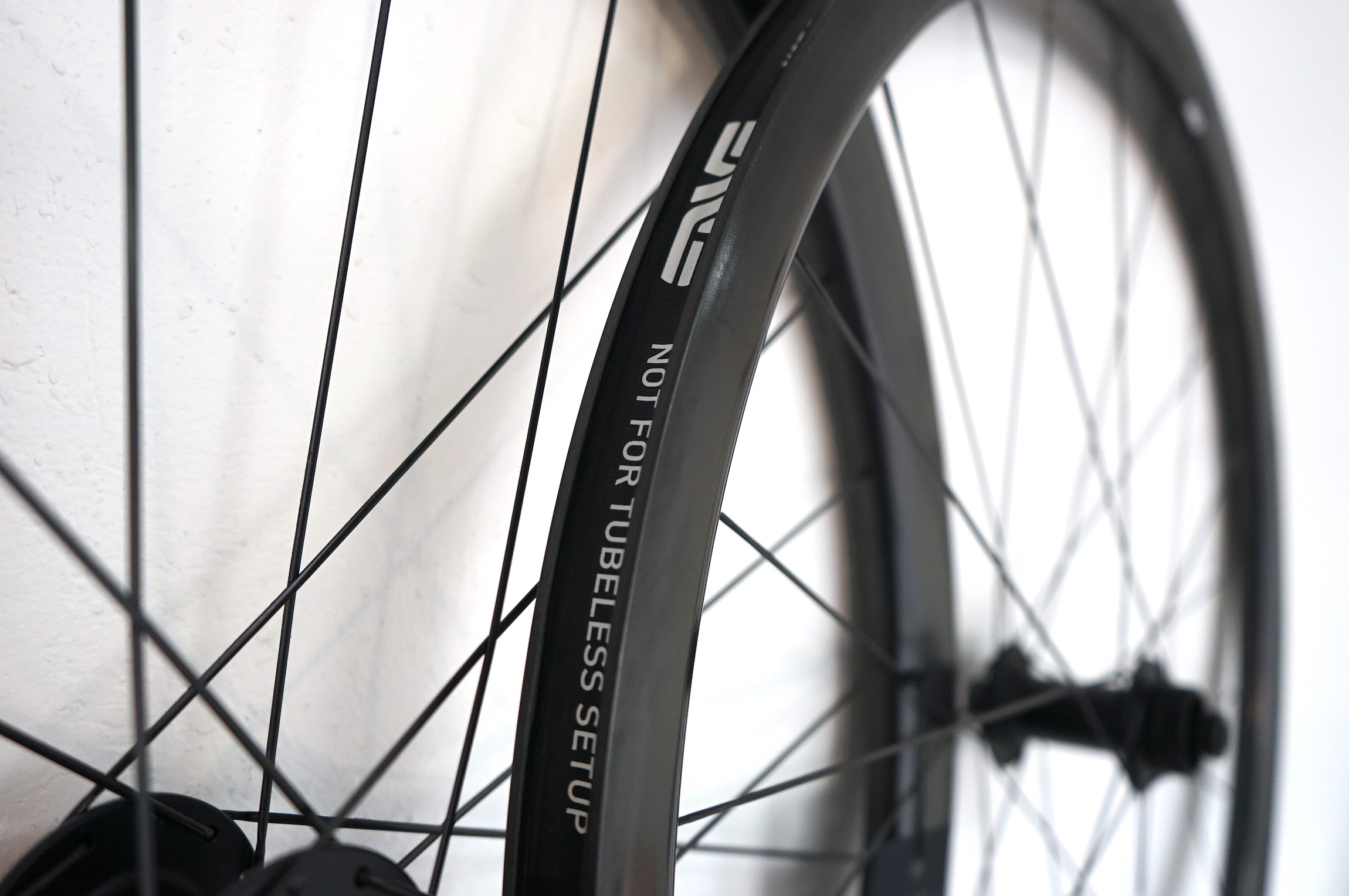 Enve 3.4 Disc Carbon Clincher mit Formula Naben (Scheibenbremse / Disc Brake)