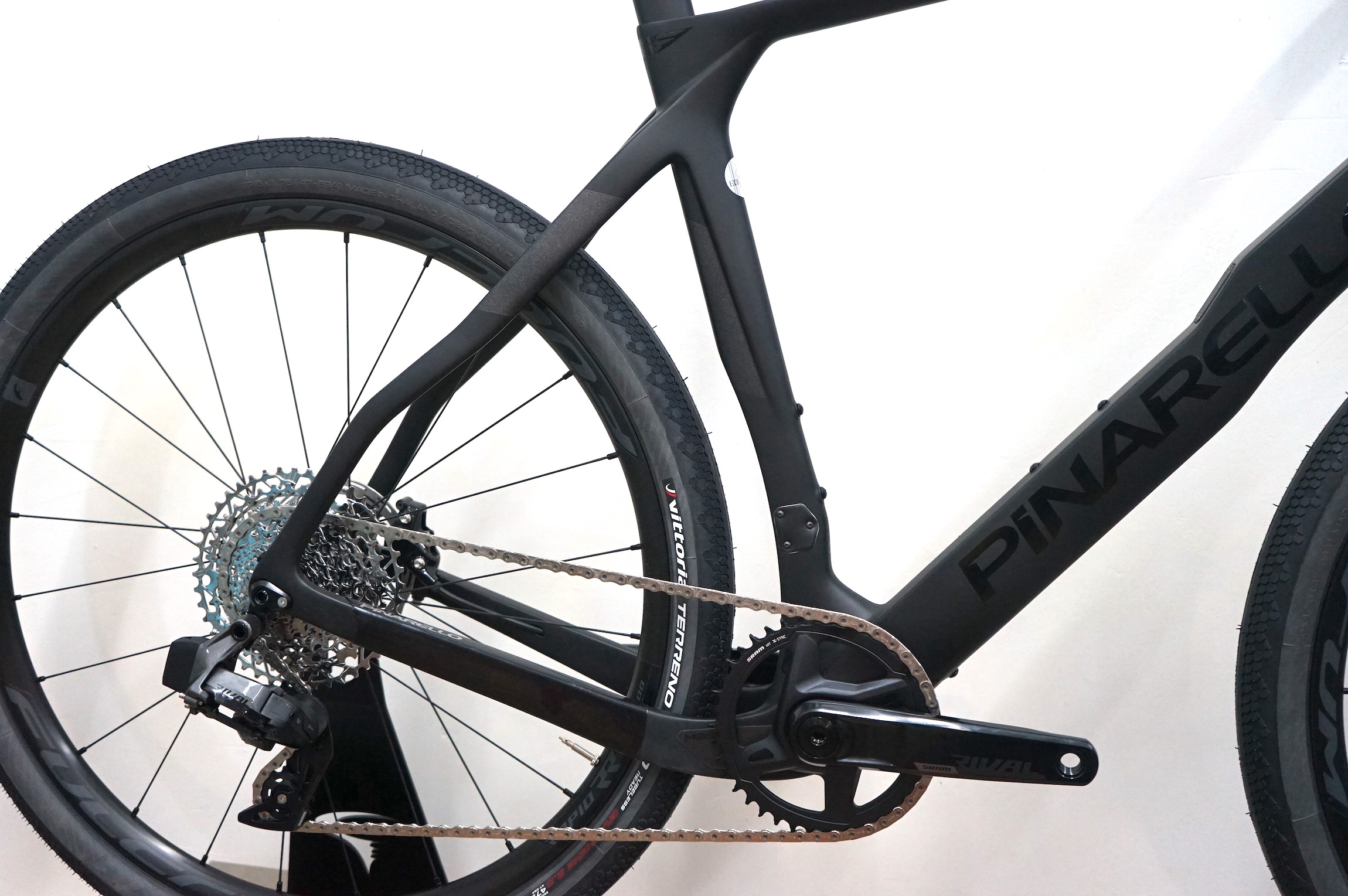 Pinarello GREVIL F Rival eTap AXS DB 1x12 XPLR / 27,5" (2023) CB301 razor-black