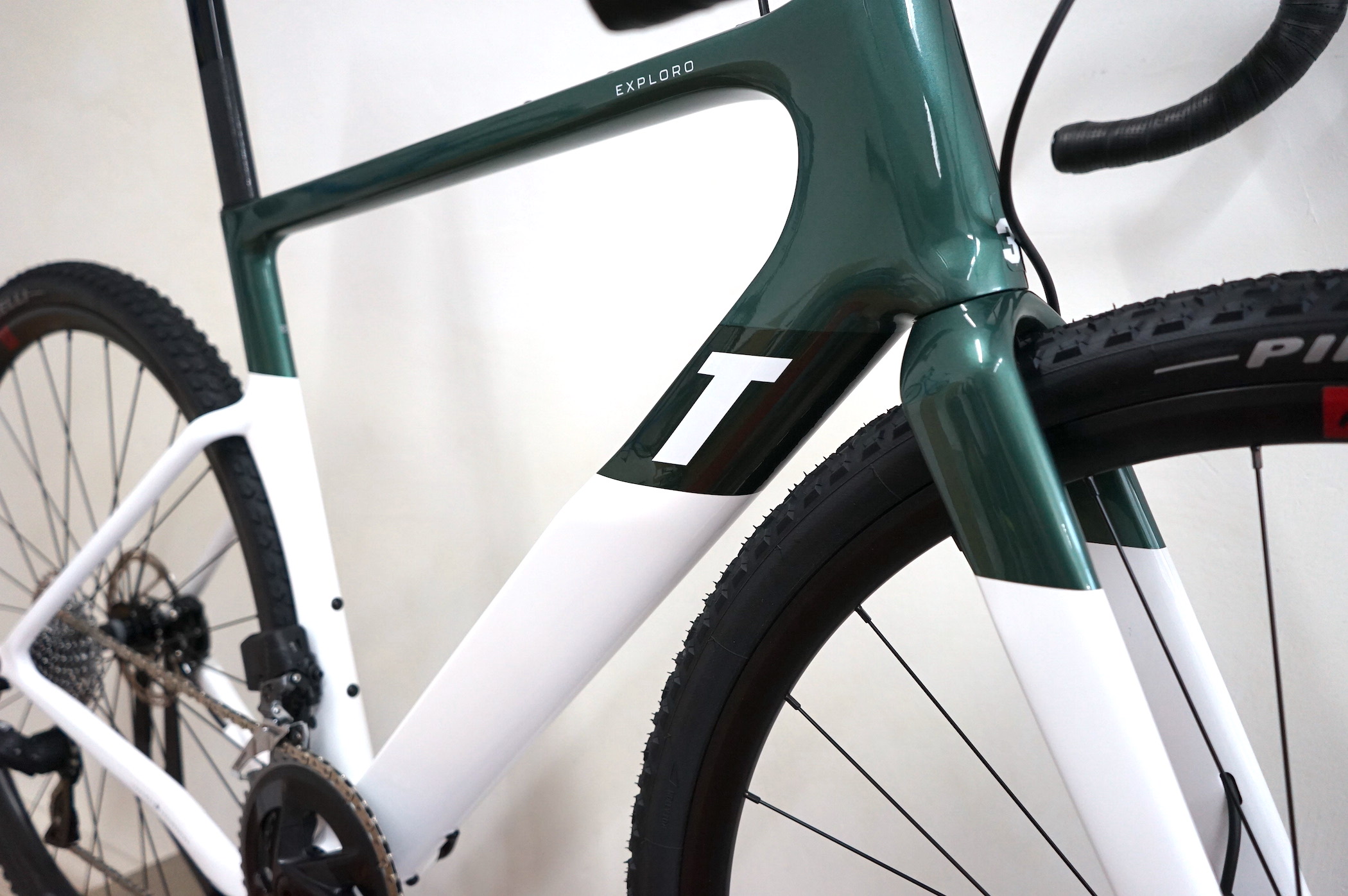 3T Exploro Race Sram Rival AXS 2x12 (2022) - RACE MAX emerald/white