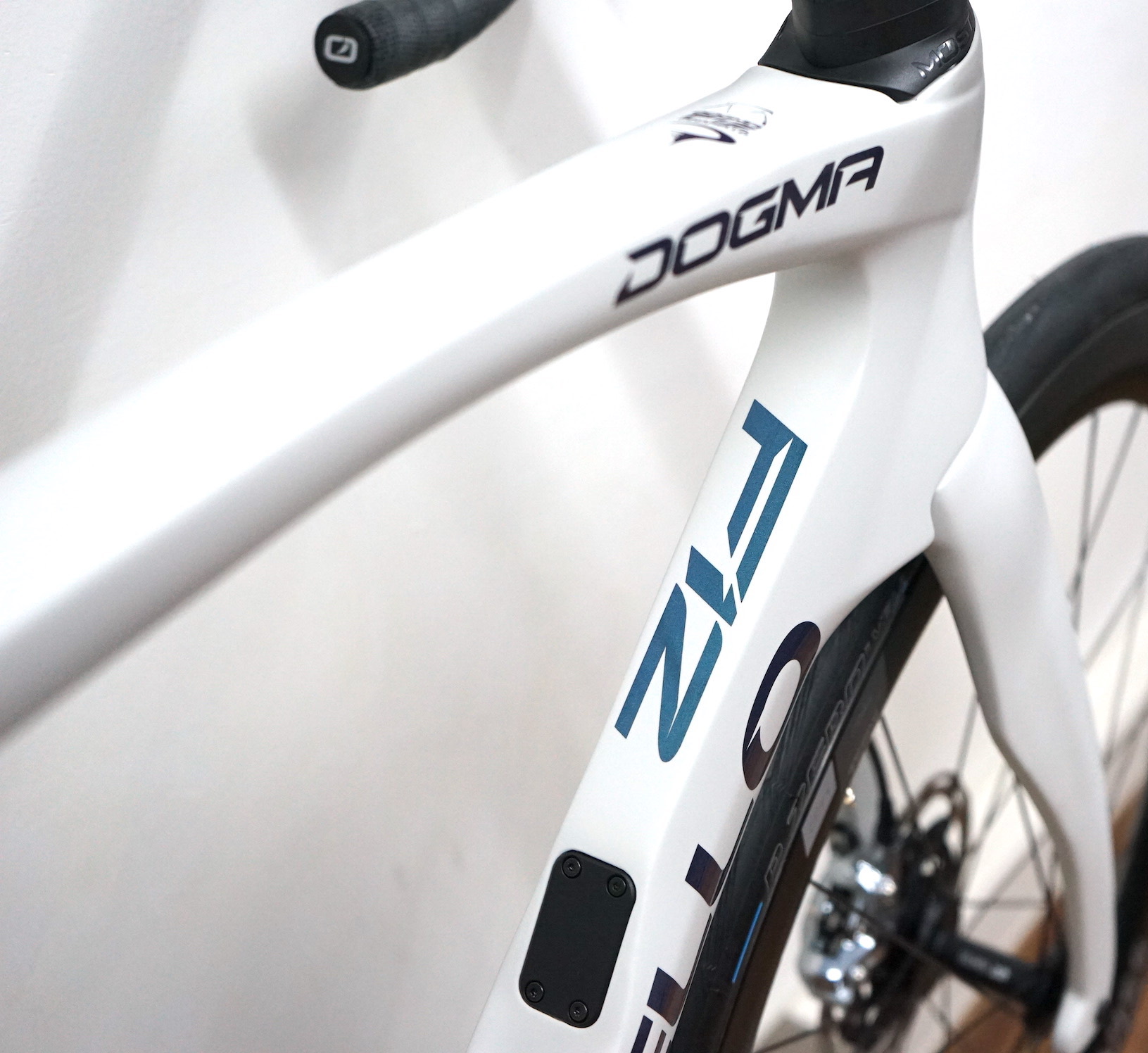 Pinarello DOGMA F12 Disc Sram Red AXS 2x12  DT Swiss ARC1400 50mm