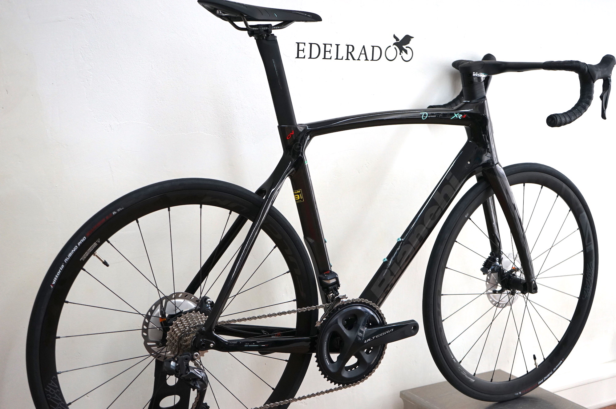 Bianchi OLTRE XR4 Disc Ultegra Di2 11SP 52/36 (2020) Color: 2R