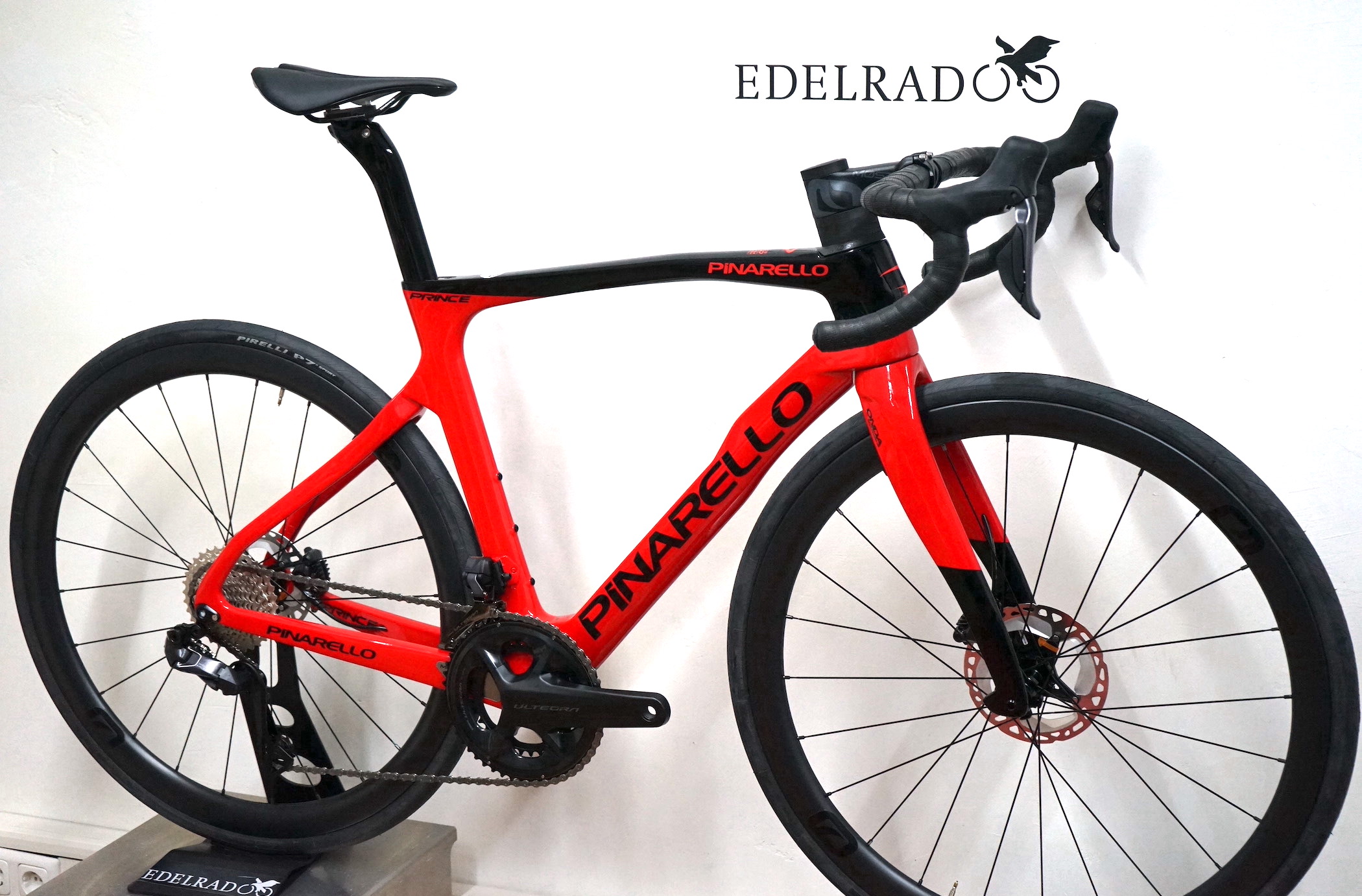 Pinarello Prince Disc Shimano Ultegra Di2 2x12 -  schwarz/rot (CB212) - (2022)