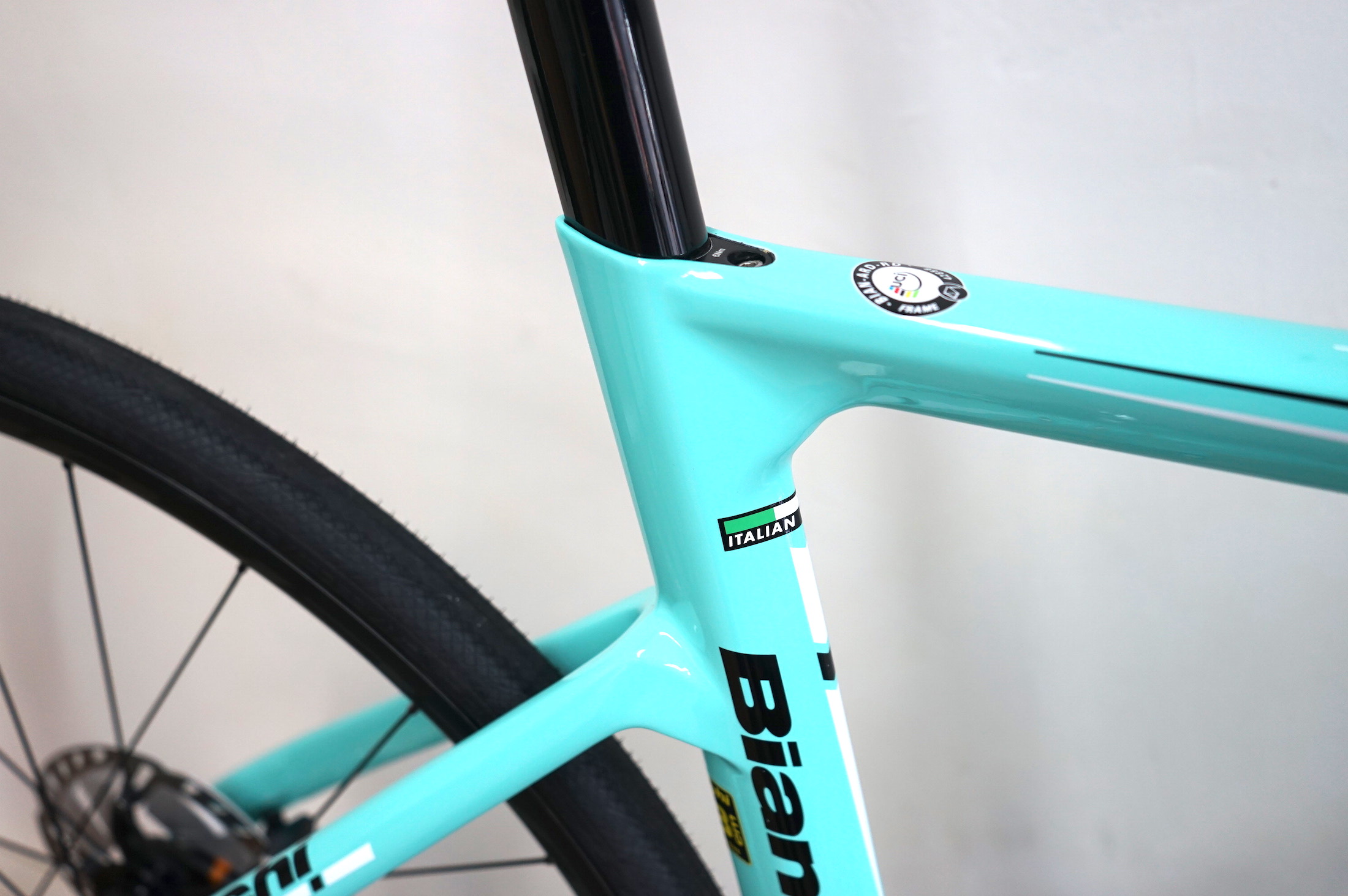 Bianchi ARIA Disc Ultegra (2020) Color: 1D