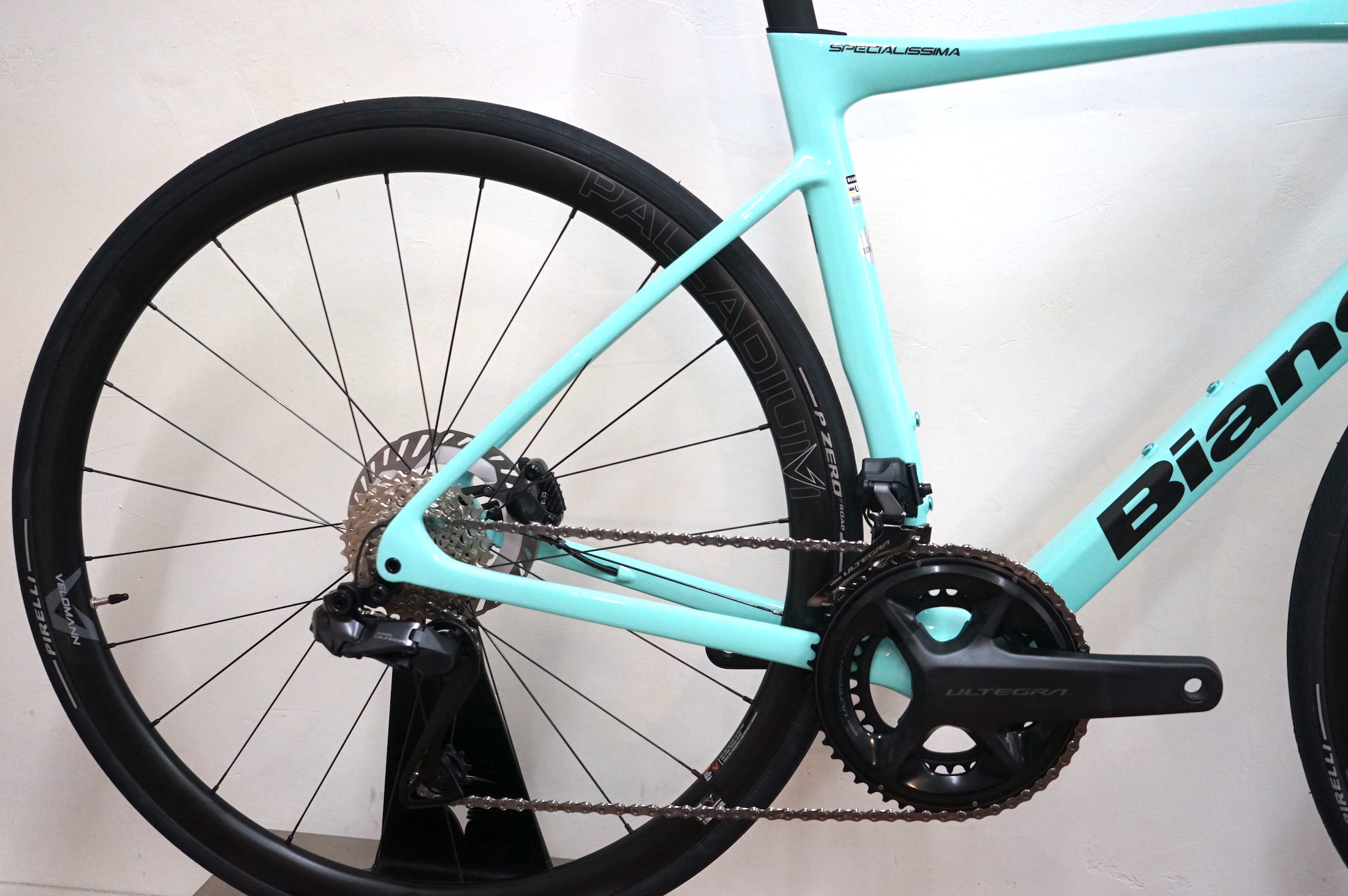 Bianchi SPECIALISSIMA Comp (2024) Ultegra Di2 2x12 (YTB46 MQ)