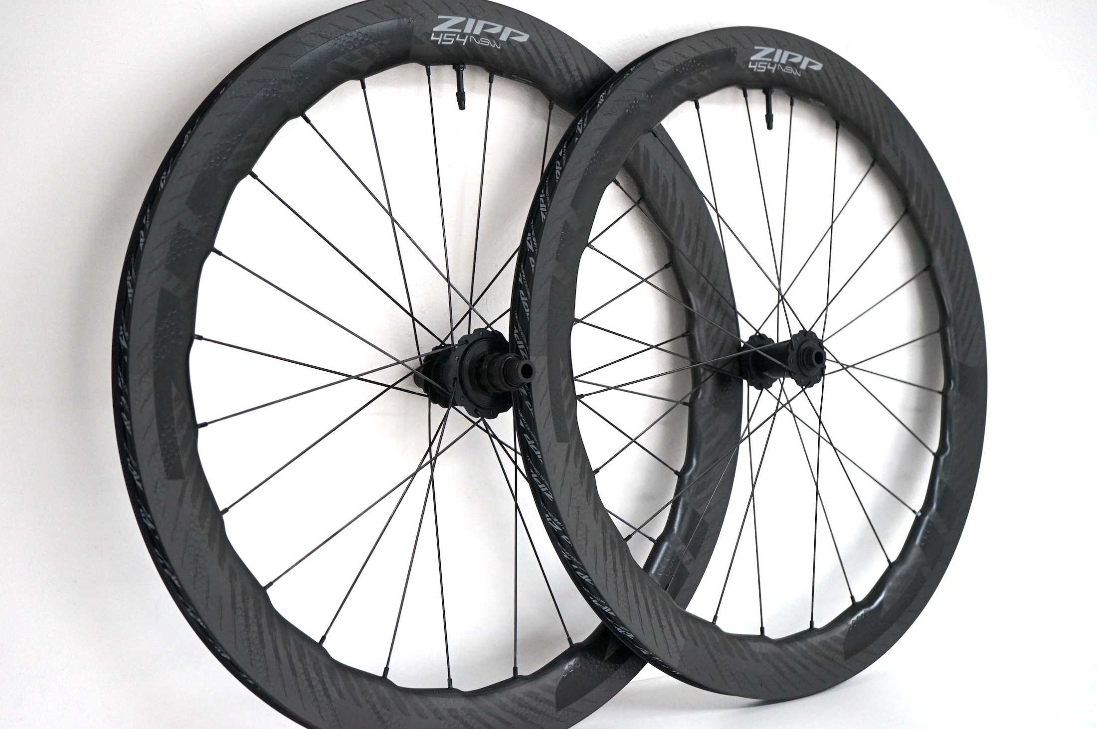 ZIPP 454 NSW Disc Tubeless für Scheibenbremsen (2023) Laufradsatz