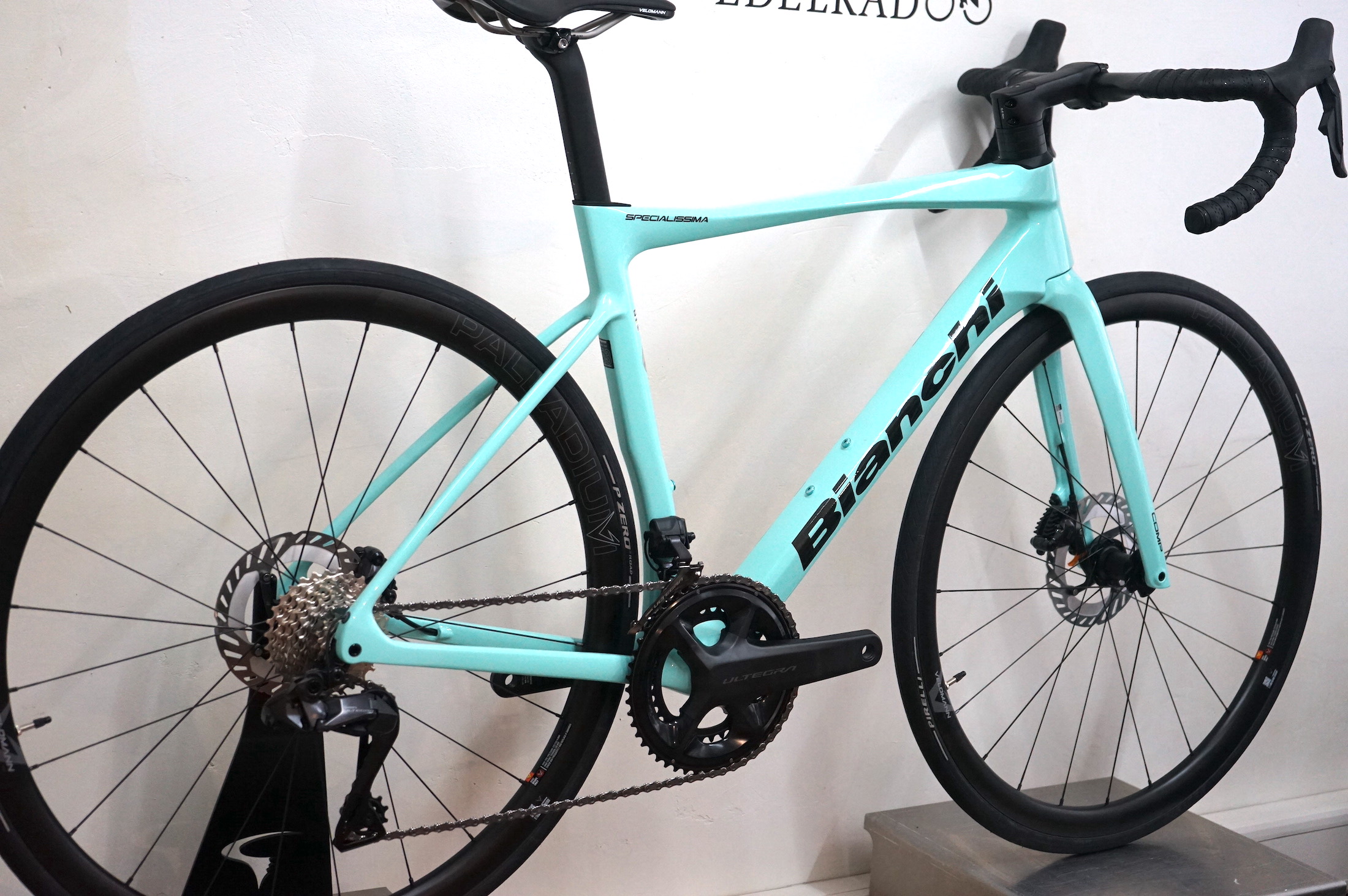 Bianchi SPECIALISSIMA Comp (2024) Ultegra Di2 2x12 (YTB46 MQ)