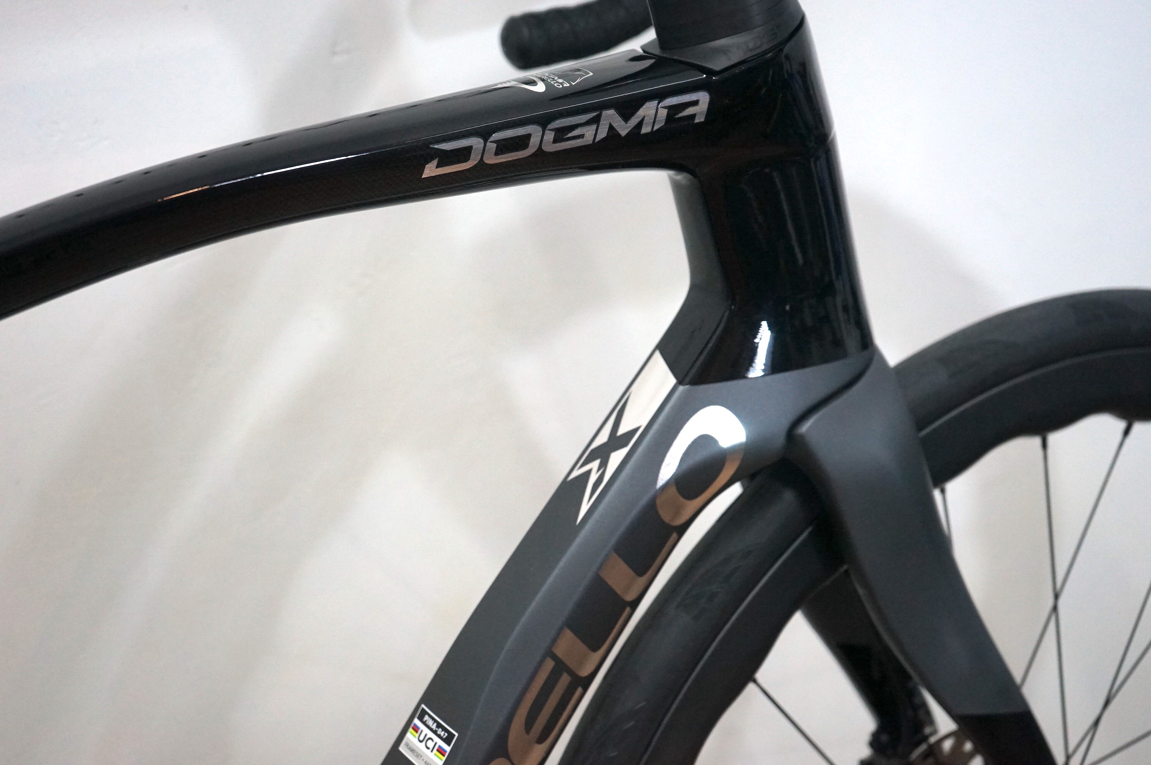 Pinarello DOGMA X disc (2024) DuraAce Di2 2x12 2x12 Princeton Grit 4540 (color CE202)