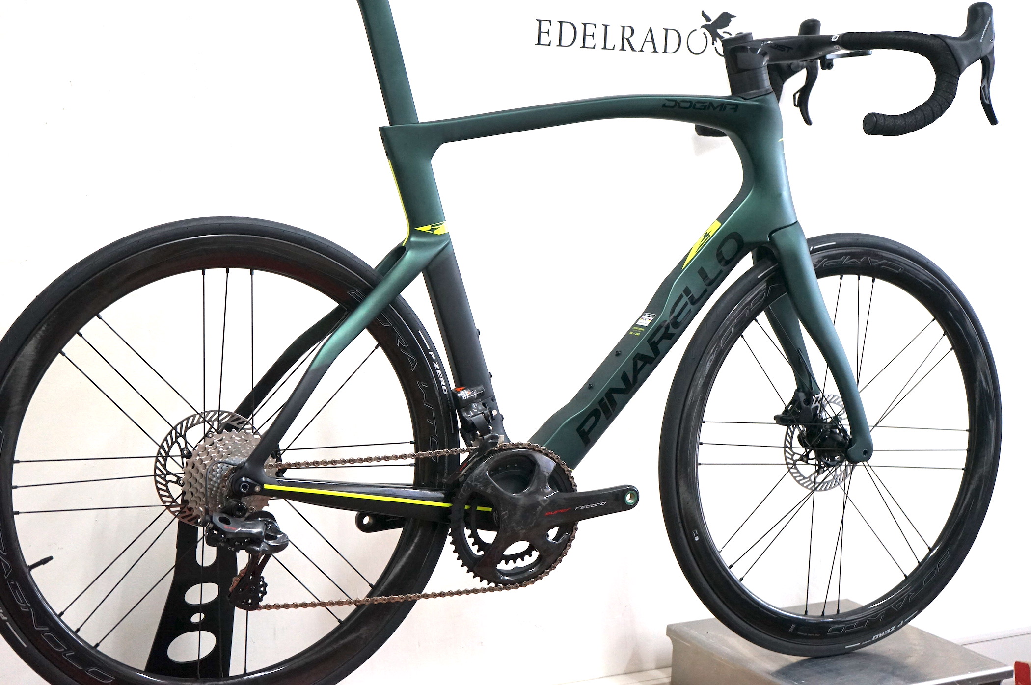 Pinarello DOGMA F disc (2022) Super Record EPS 2x12 / WTO 45 Limitied Edition