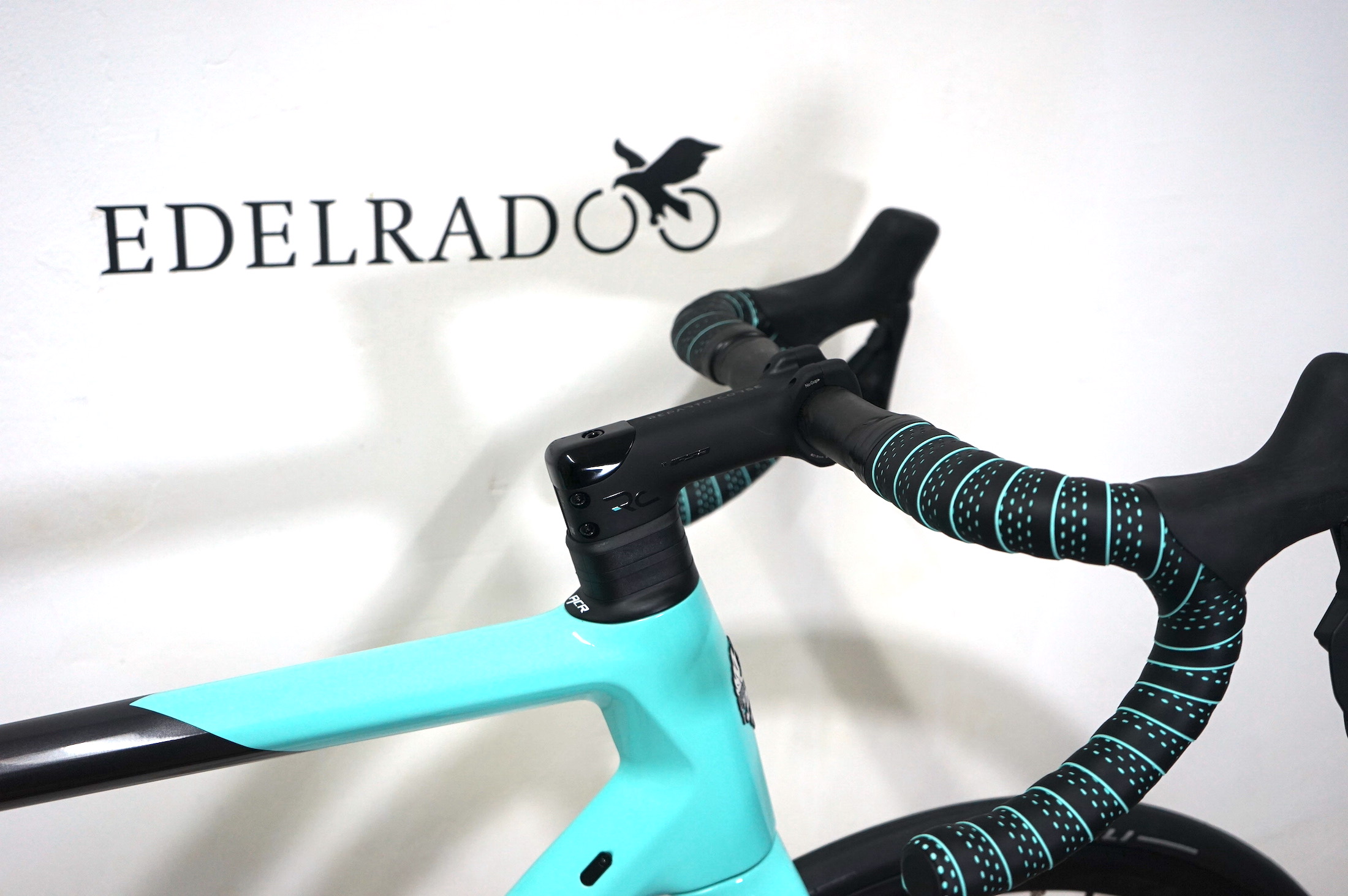 Bianchi SPECIALISSIMA Ultegra Di2 2x12 R400 (2023) YSBY6X RS