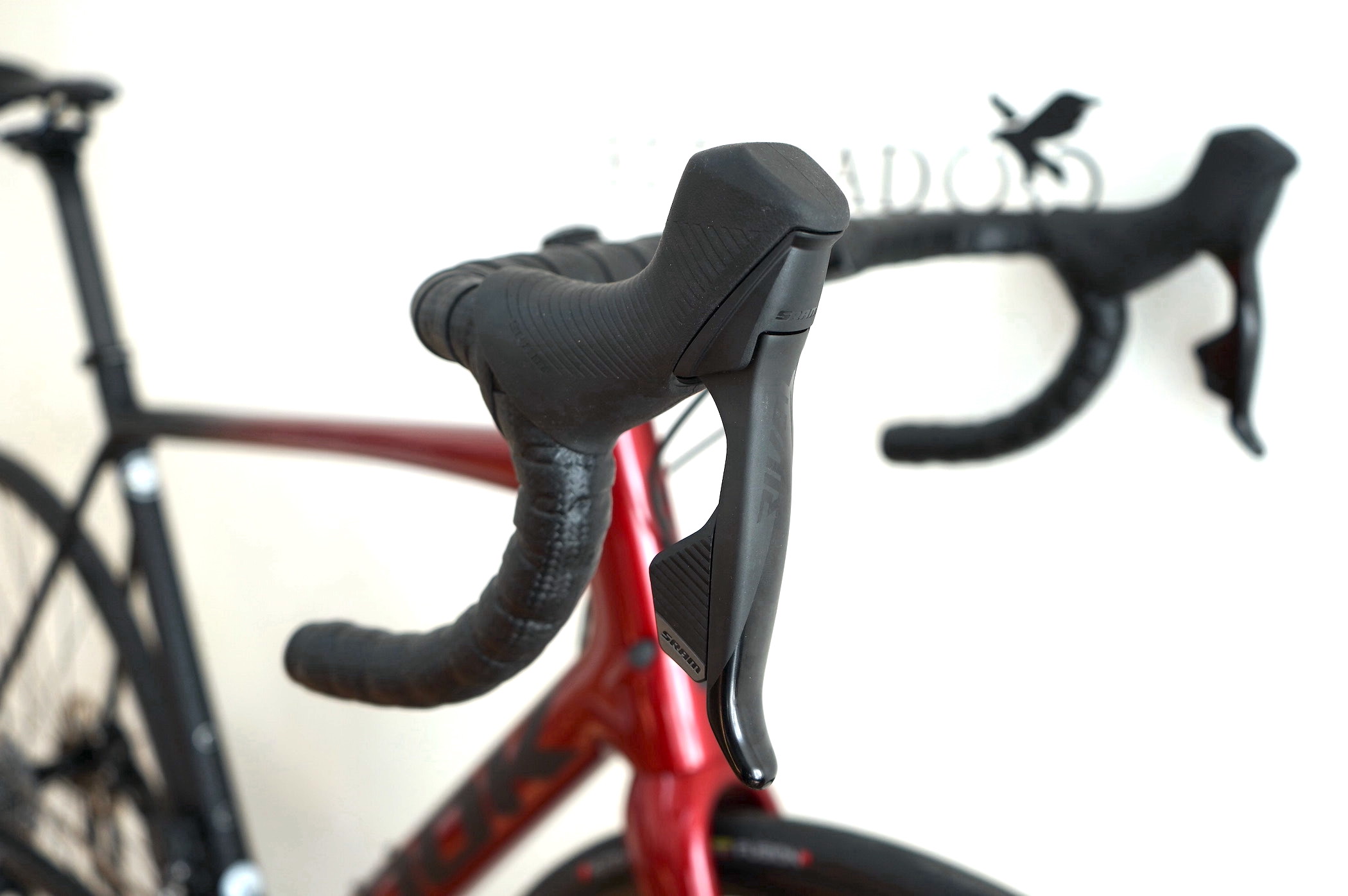 LOOK 785 HUEZ disc-brake Sram Rival AXS 2x12 (2022) Interference Red Mat Glossy