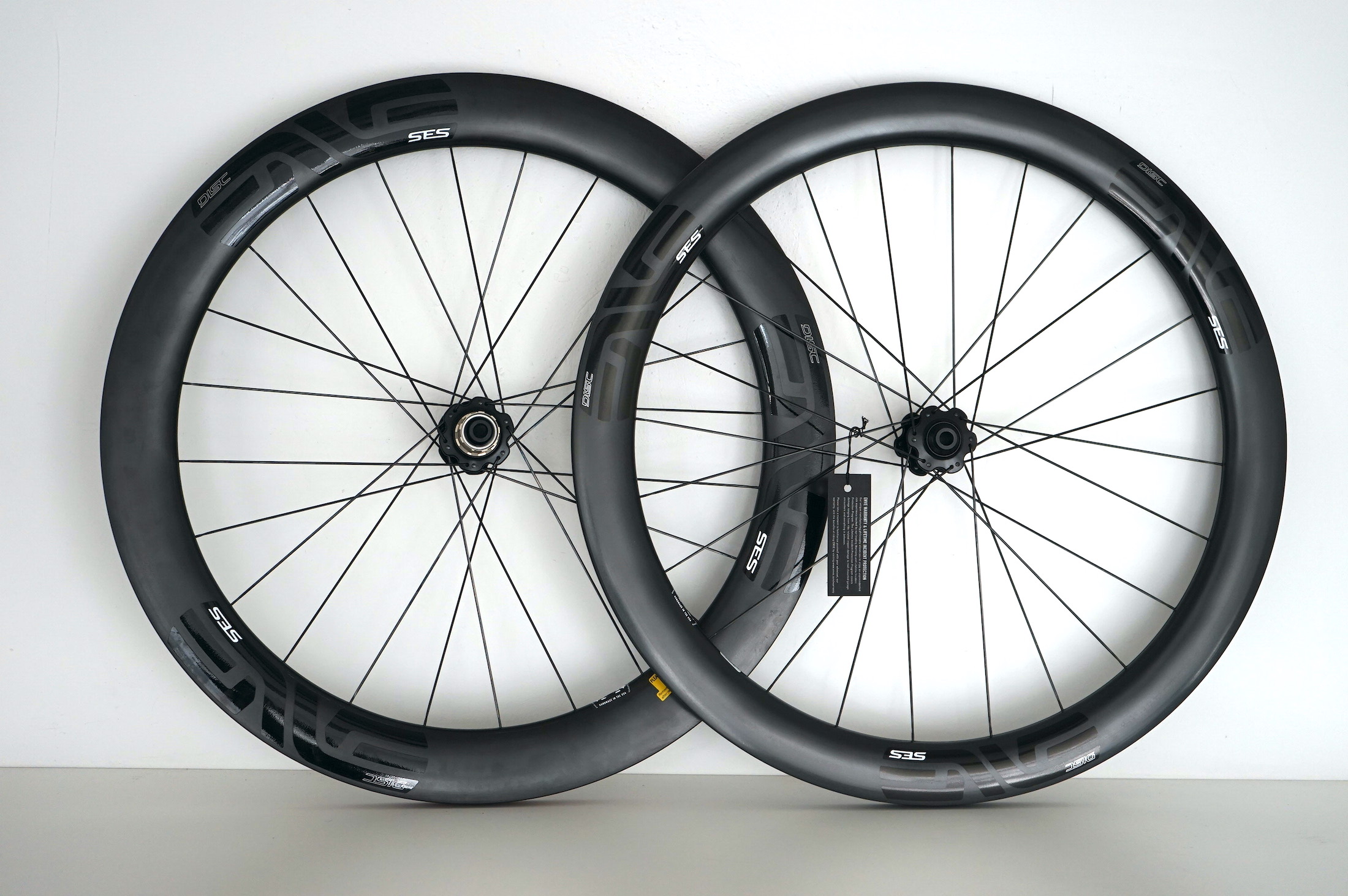 ENVE SES 5.6 Laufradsatz Clincher tubeless / ENVE alloy Naben / Centerlock Scheibenbremse
