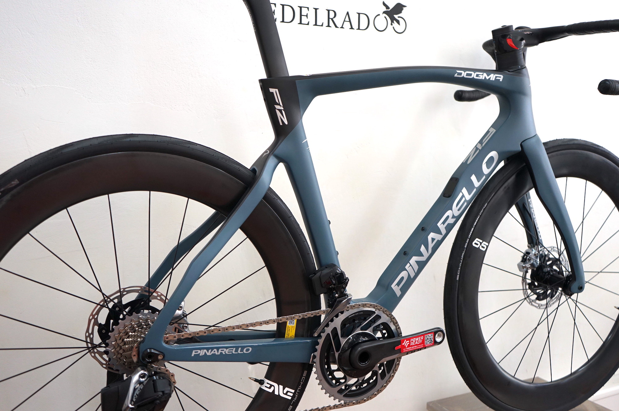 Pinarello DOGMA F12 Disc Sram AXS 2x12  ENVE Foundation 65mm vertigo-blue