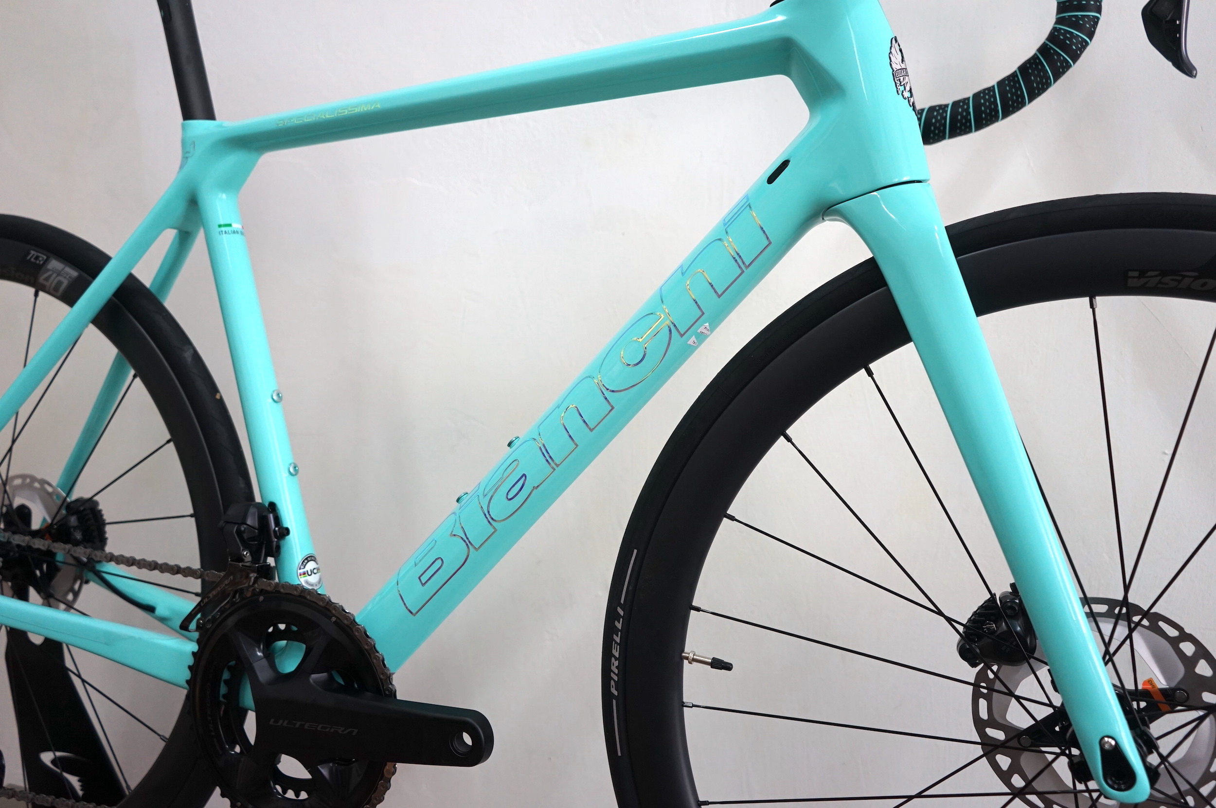 Bianchi SPECIALISSIMA Ultegra Di2 2x12 + Carbonlaufräder (2023) YSBY6X