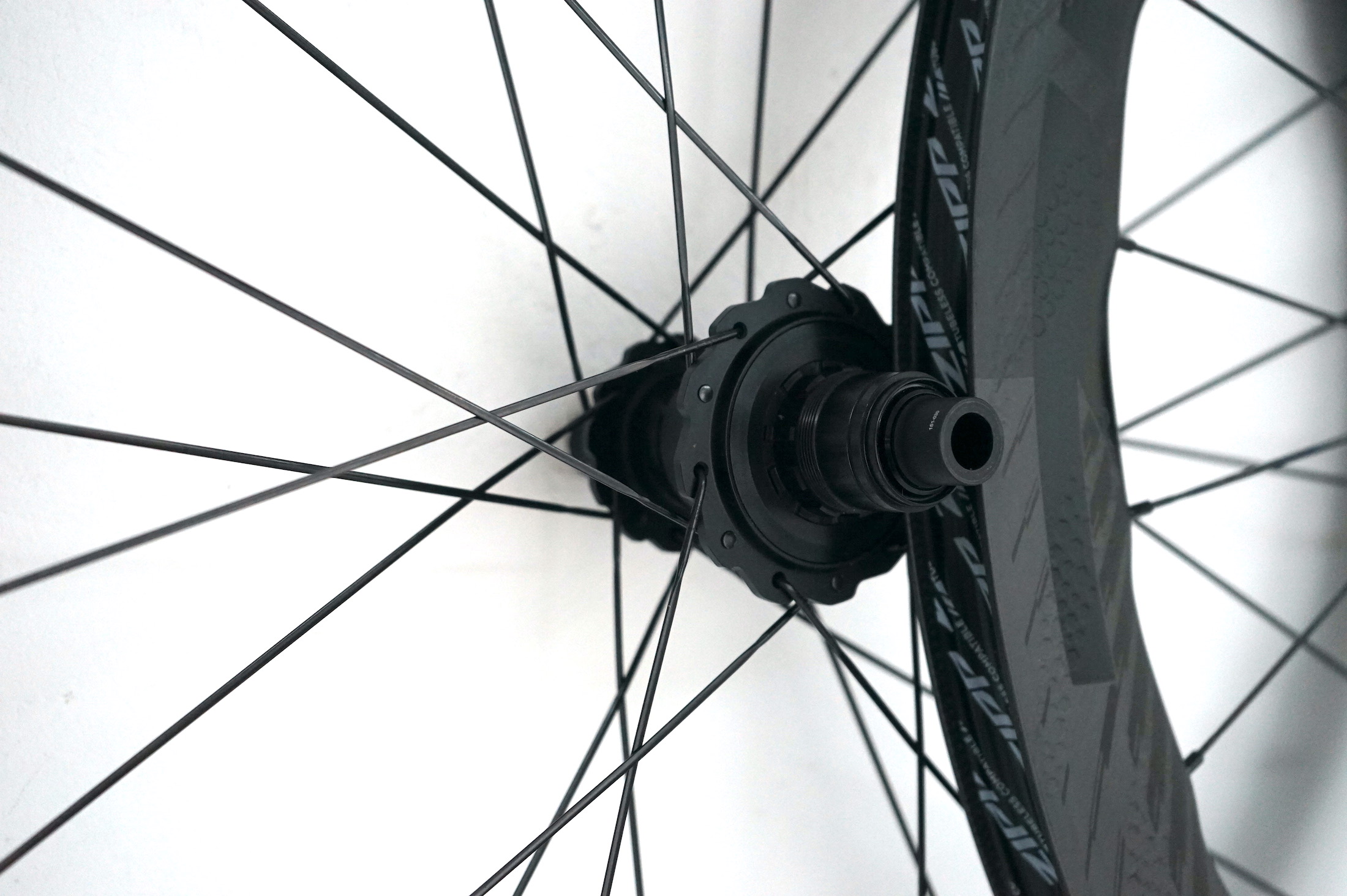 ZIPP 454 NSW Disc Tubeless für Scheibenbremsen (2023) Laufradsatz