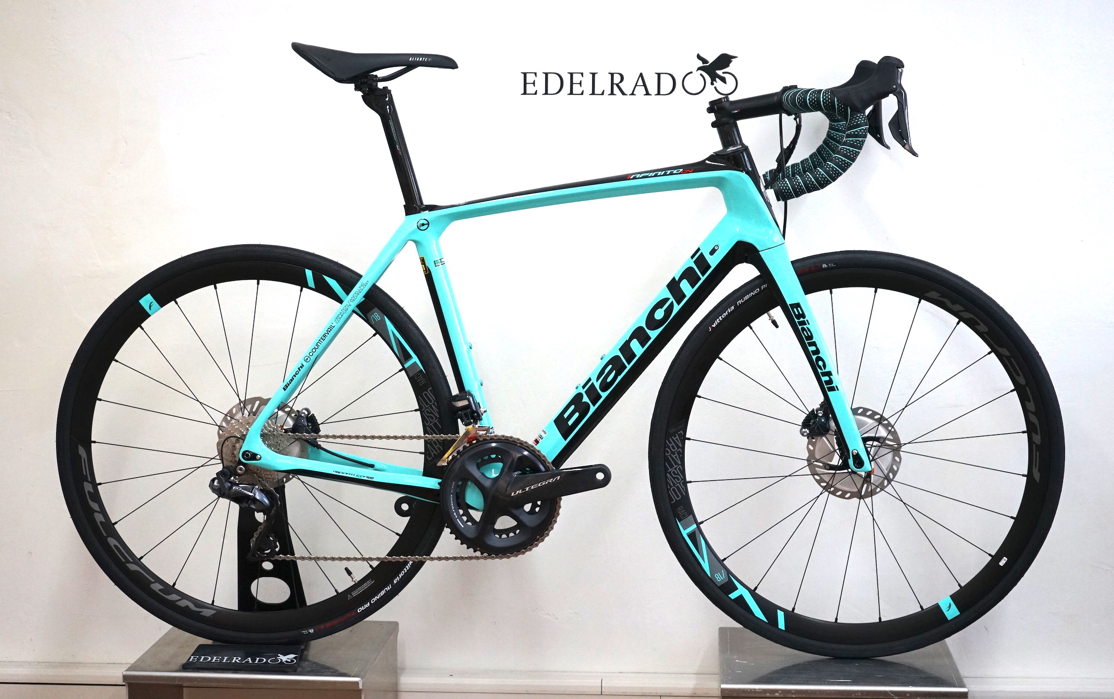 Bianchi INFINITO CV Disc Ultegra Di2 (2020) Color: 2A