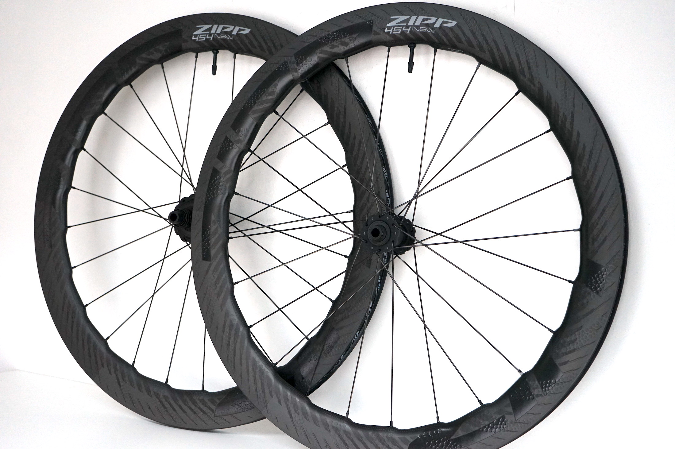 ZIPP 454 NSW Disc Tubeless für Scheibenbremsen (2023) Laufradsatz