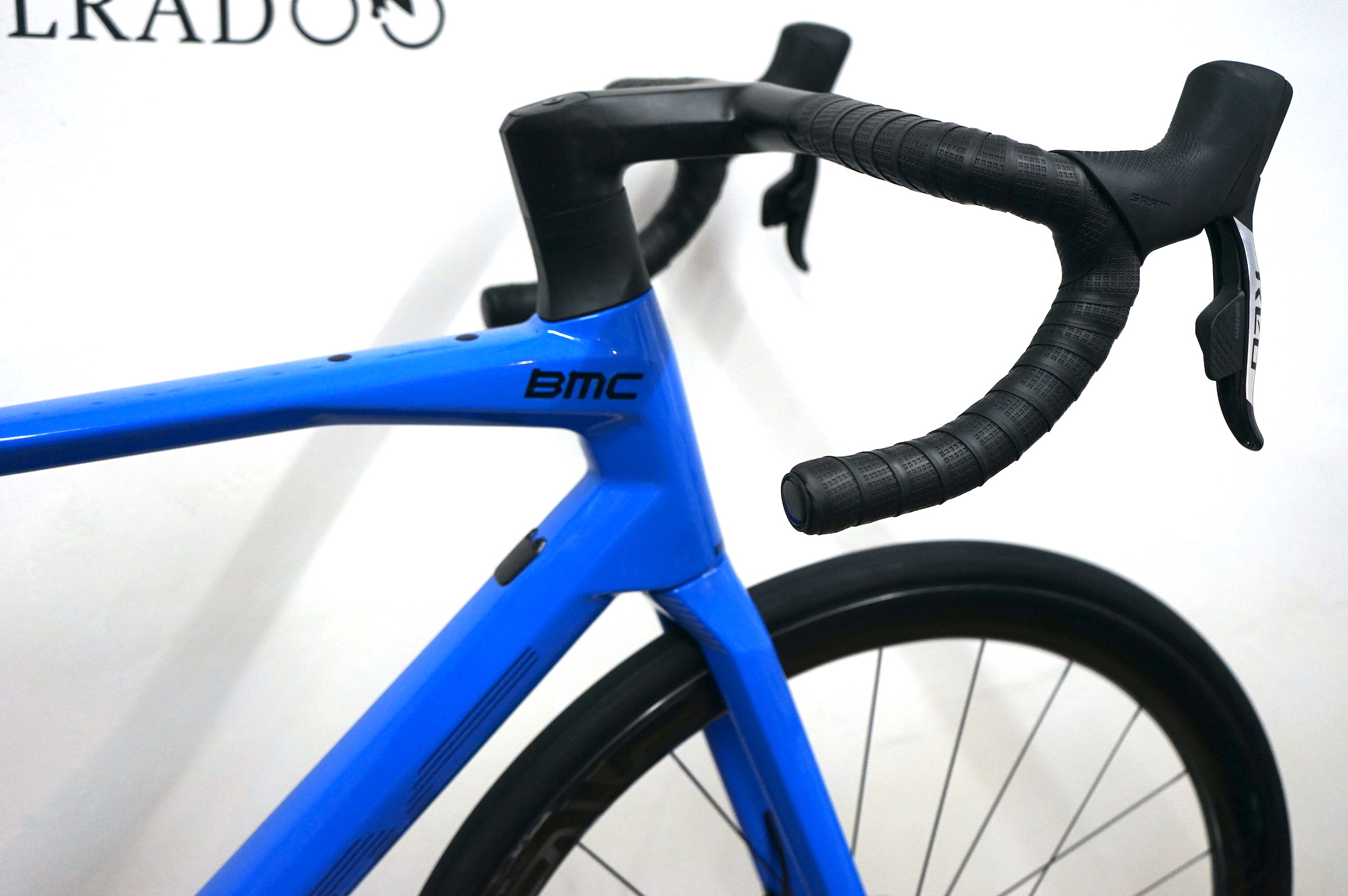 BMC ROADMACHINE 01 TWO (2022) Sram Red AXS 2x12 and Enve 3.4