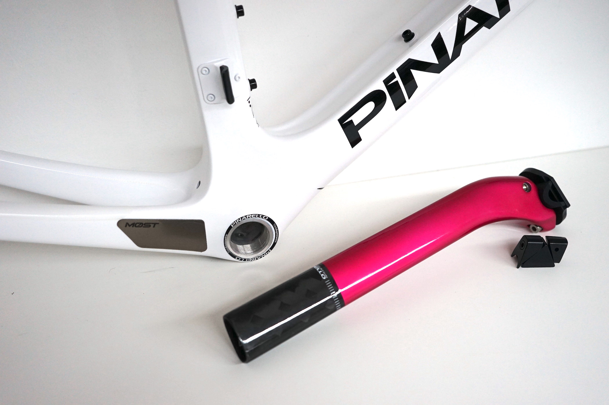 Pinarello Prince C737 Rahmenset für Felgenbremse (2020)