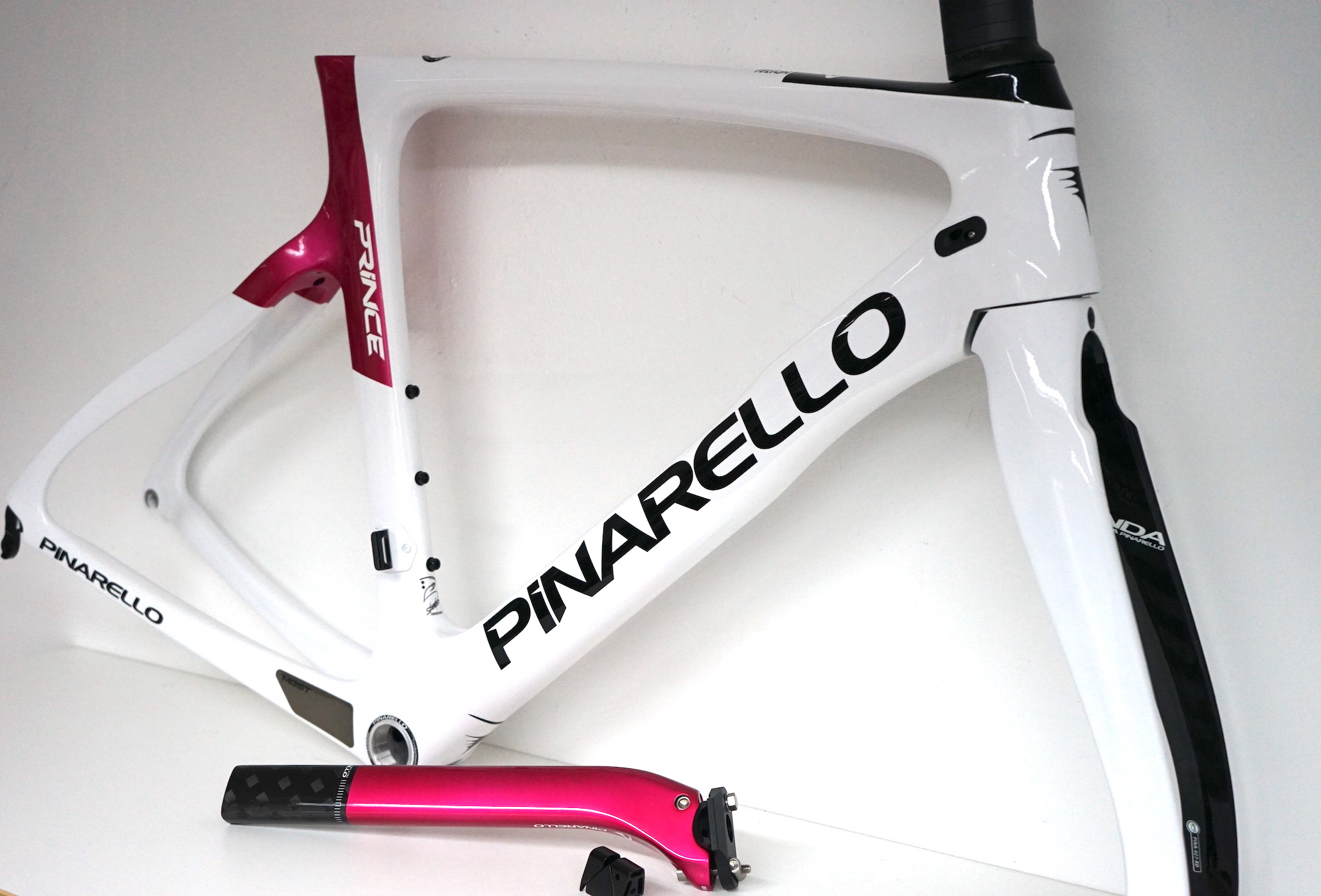 Pinarello Prince C737 Rahmenset für Felgenbremse (2020)