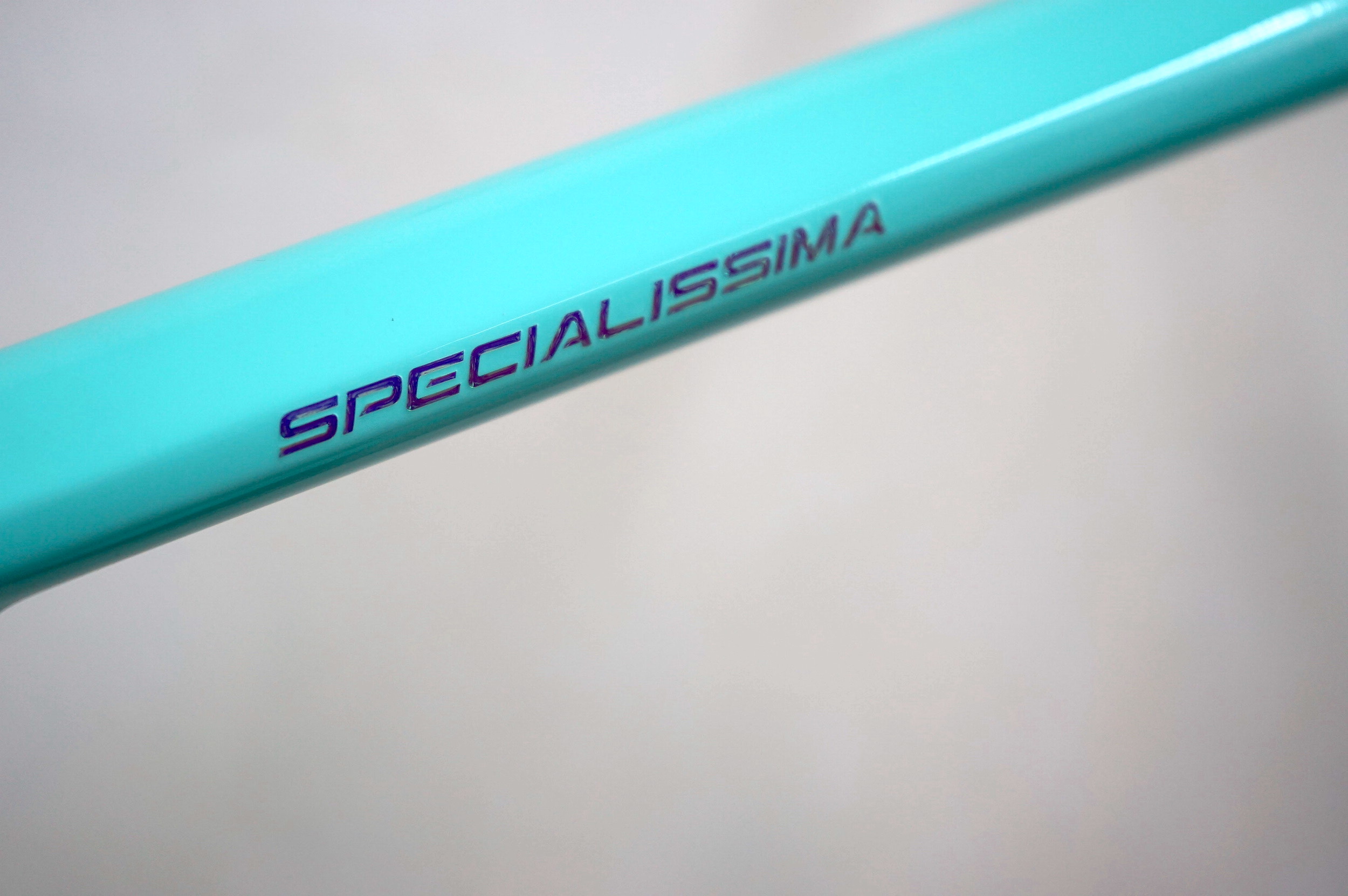 Bianchi SPECIALISSIMA Ultegra Di2 2x12 + Carbonlaufräder (2023) YSBY6X