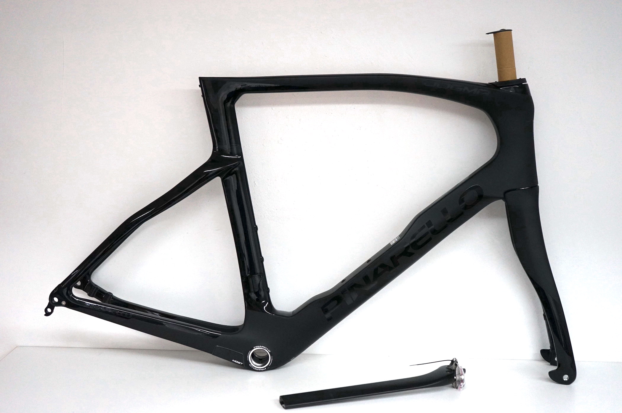 Pinarello Dogma F Disc-Brake Rahmenset BoB (black on Black) CB615