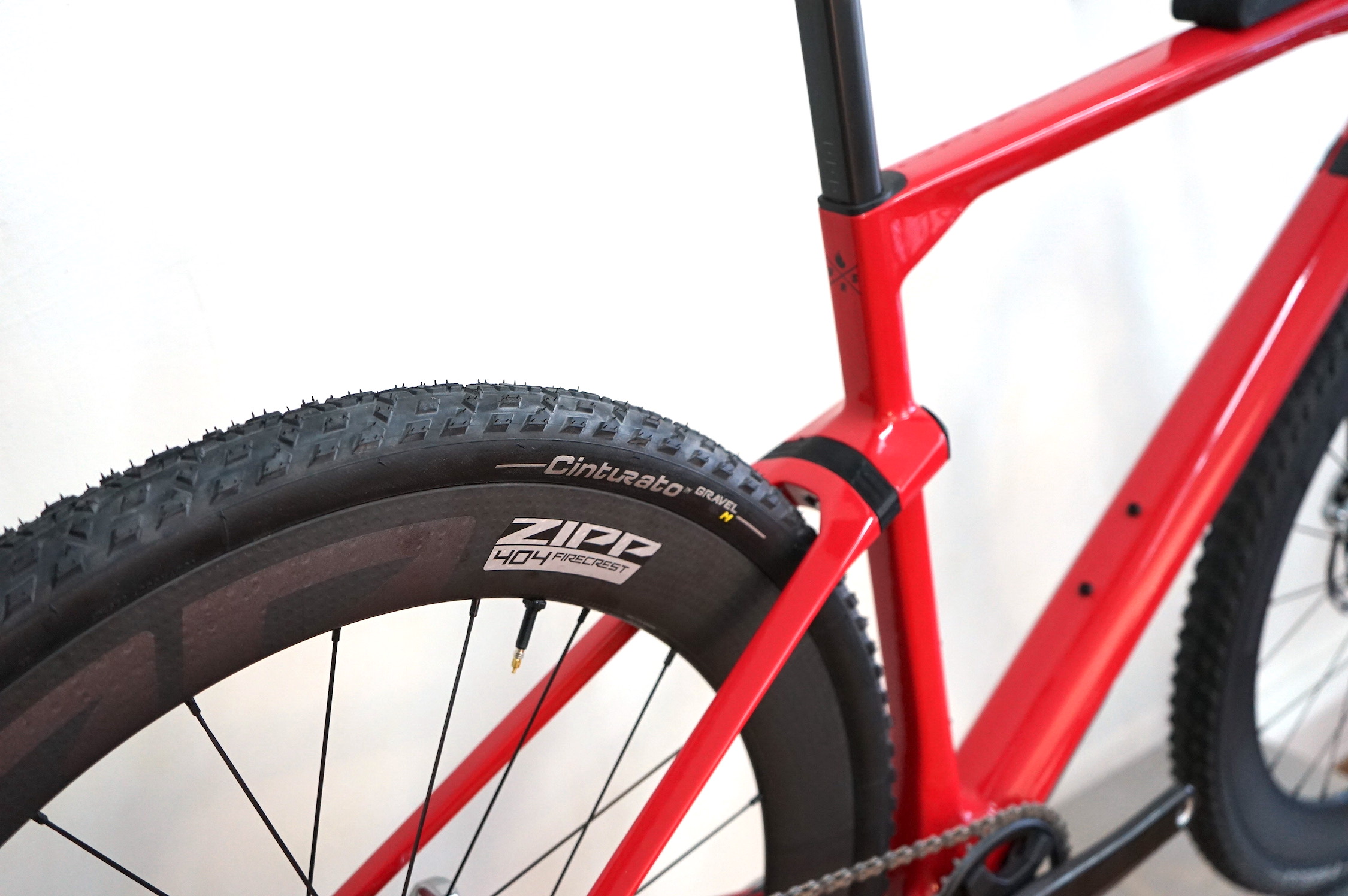 BMC URS 01 ONE (2022) Zipp 404 & Sram Red eTap/Eagle XX1 AXS 1x12-Copy