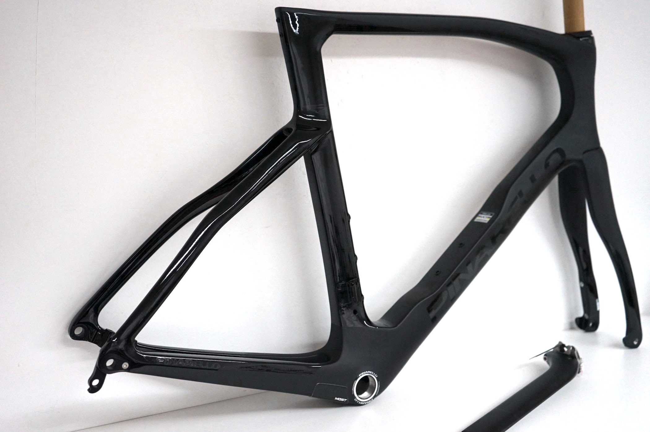 Pinarello Dogma F Disc-Brake Rahmenset BoB (black on Black) CB615