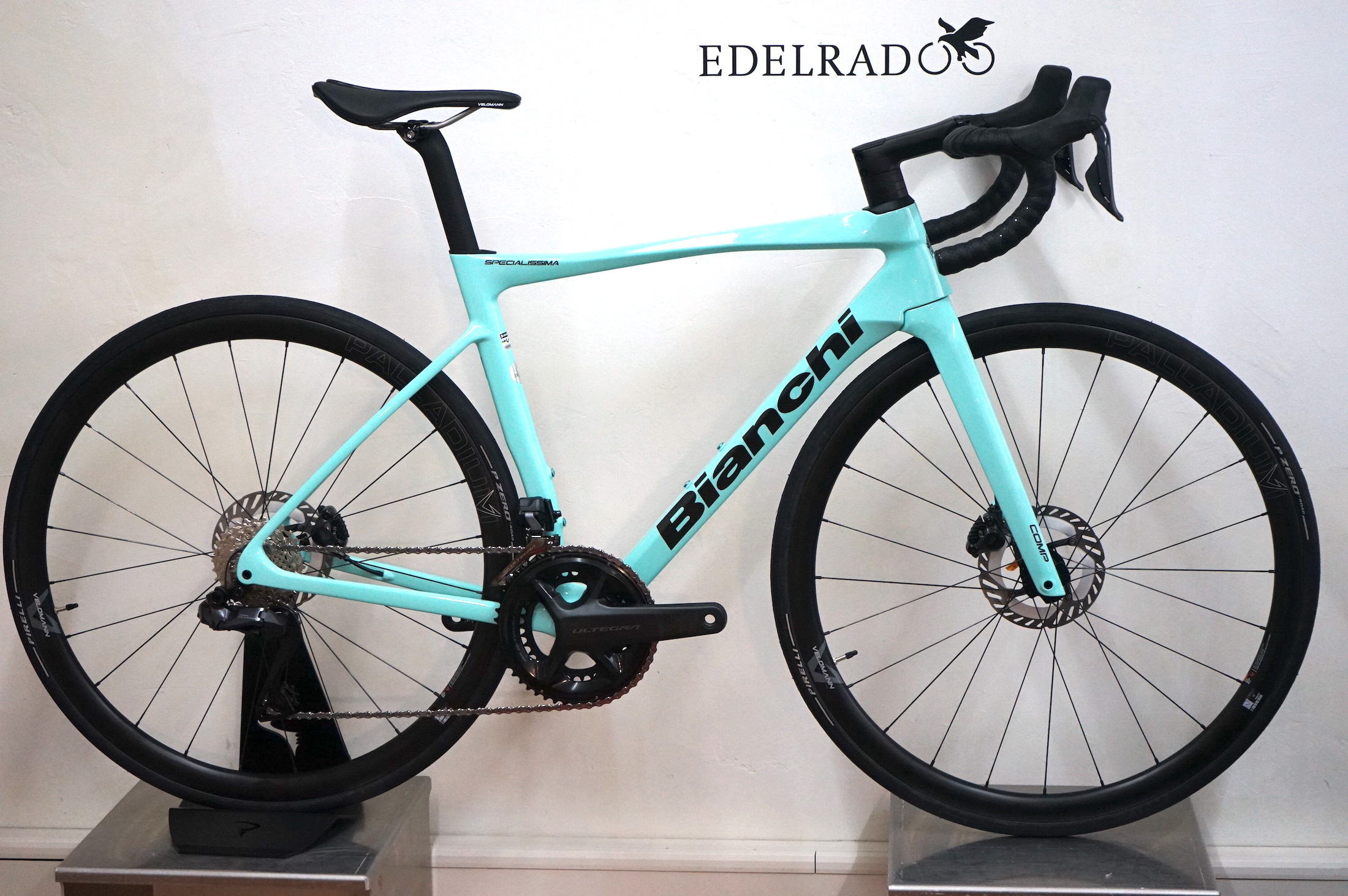 Bianchi SPECIALISSIMA Comp (2024) Ultegra Di2 2x12 (YTB46 MQ)