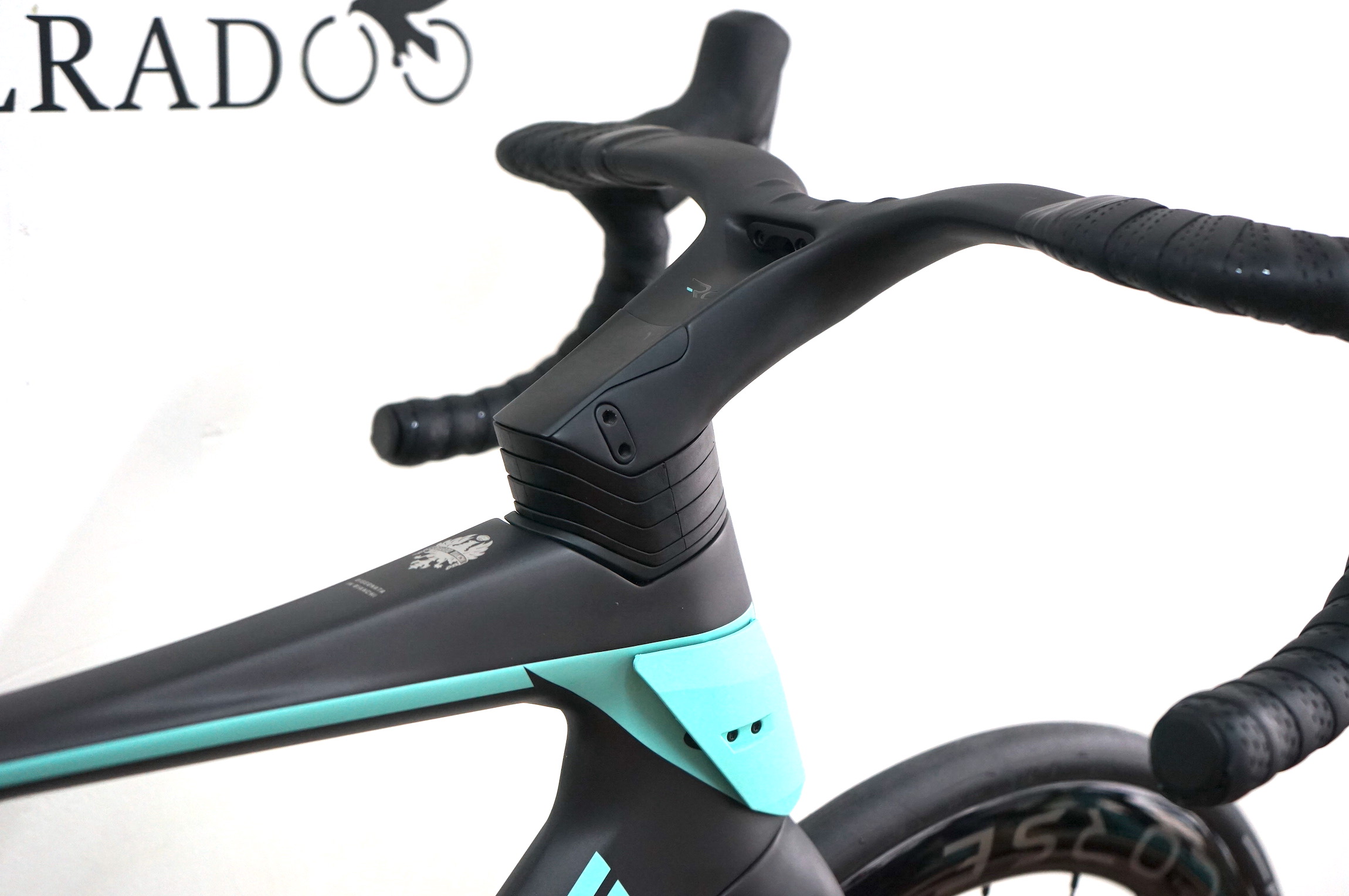 Bianchi OLTRE PRO Sram Force D2 AXS 2x12 (2024) YTB10 XJ - BLACK / CELESTE