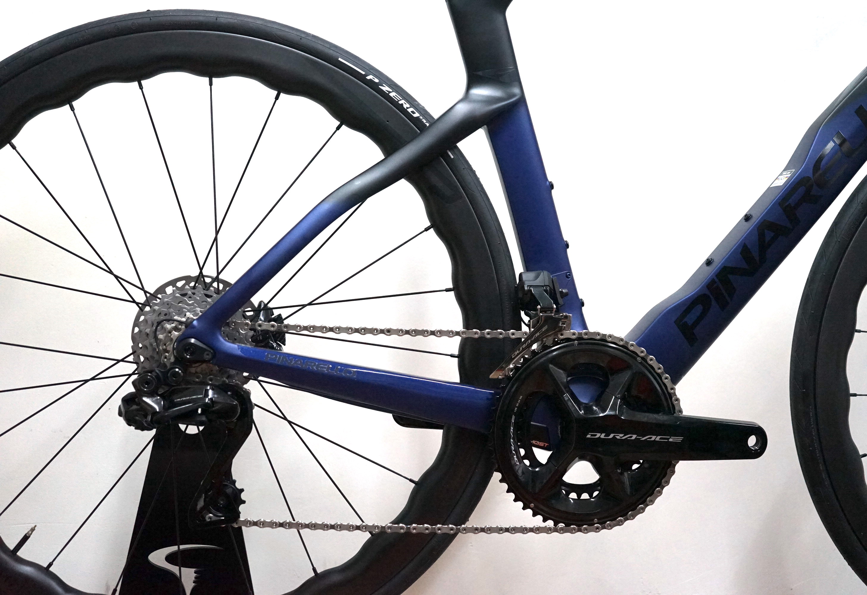 Pinarello DOGMA F disc (2023) DuraAce Di2 2x12 2x12 Princeton Grit 4540 midnight-blue (B614)