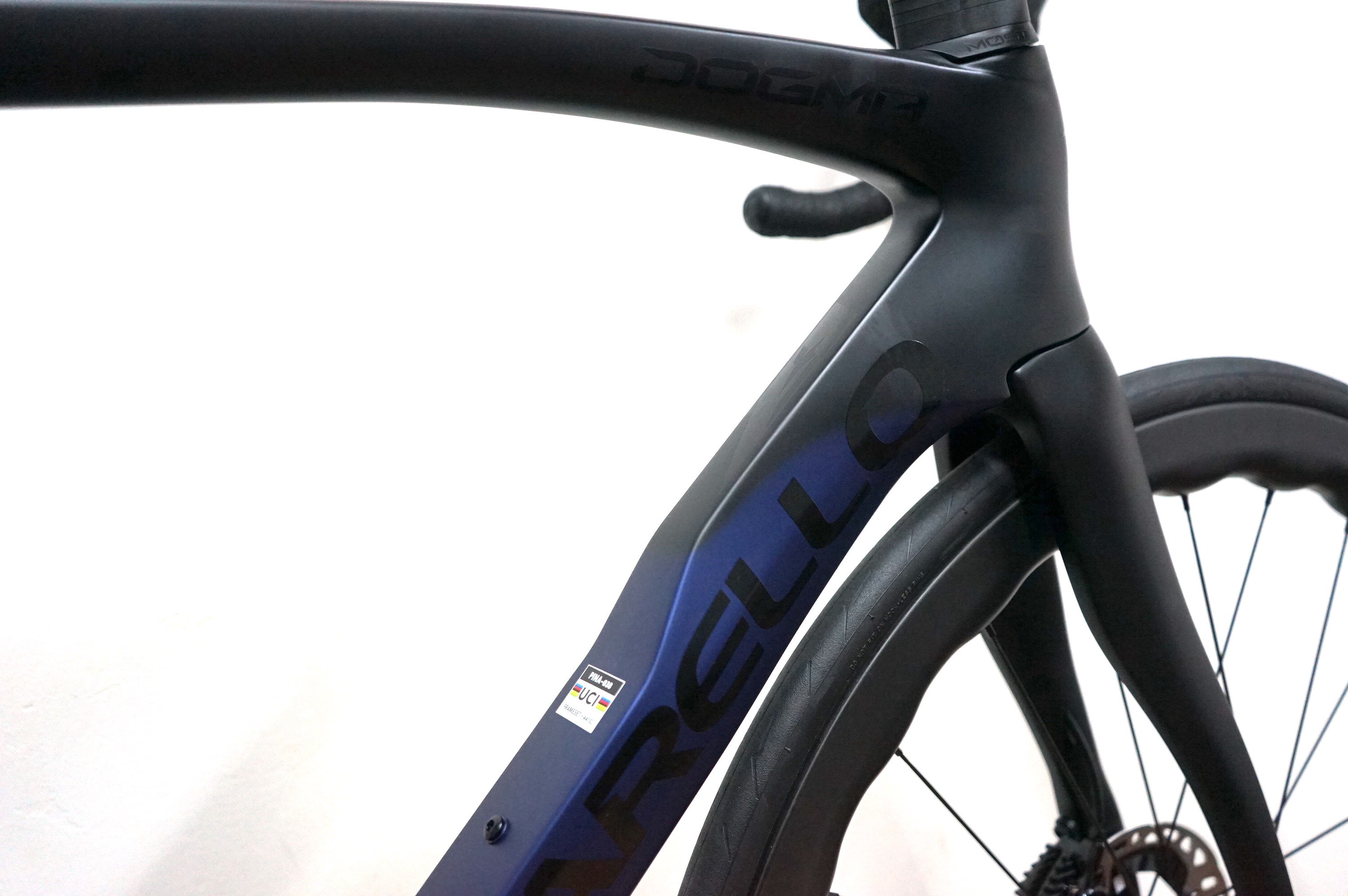 Pinarello DOGMA F disc (2023) DuraAce Di2 2x12 2x12 Princeton Grit 4540 midnight-blue (B614)