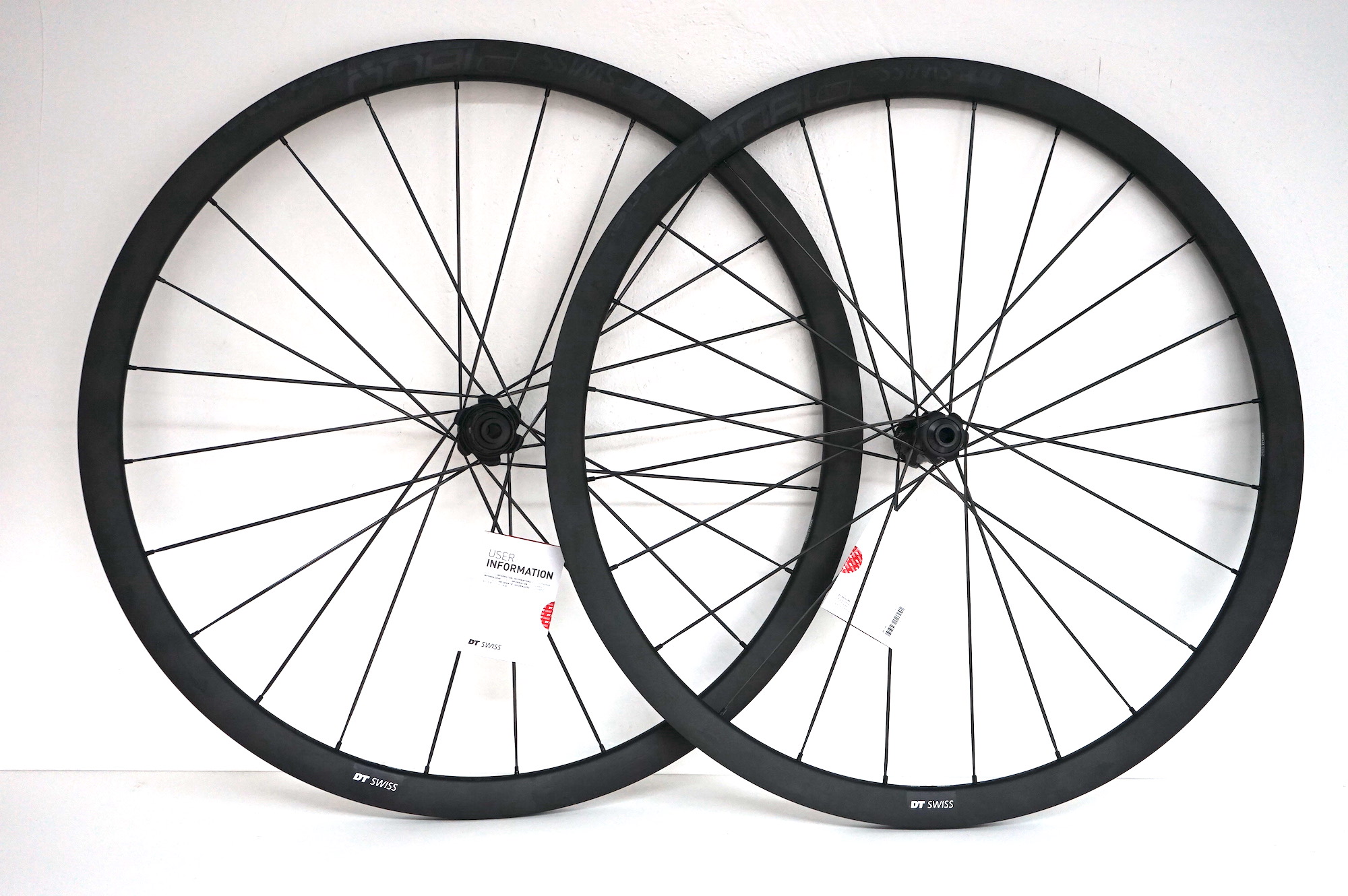 DT Swiss P1800 disc-brake 32mm Centerlock (VR 12x100 / HR 12x142)