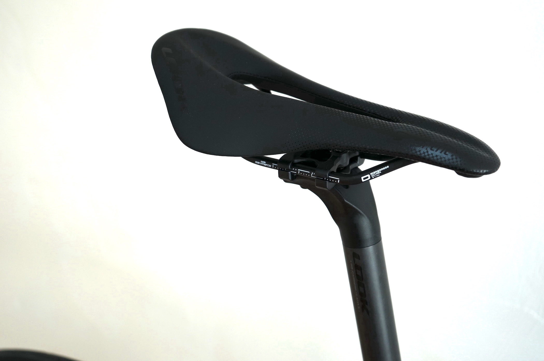 LOOK 785 HUEZ disc-brake Sram Rival AXS 2x12 (2022) Interference Red Mat Glossy