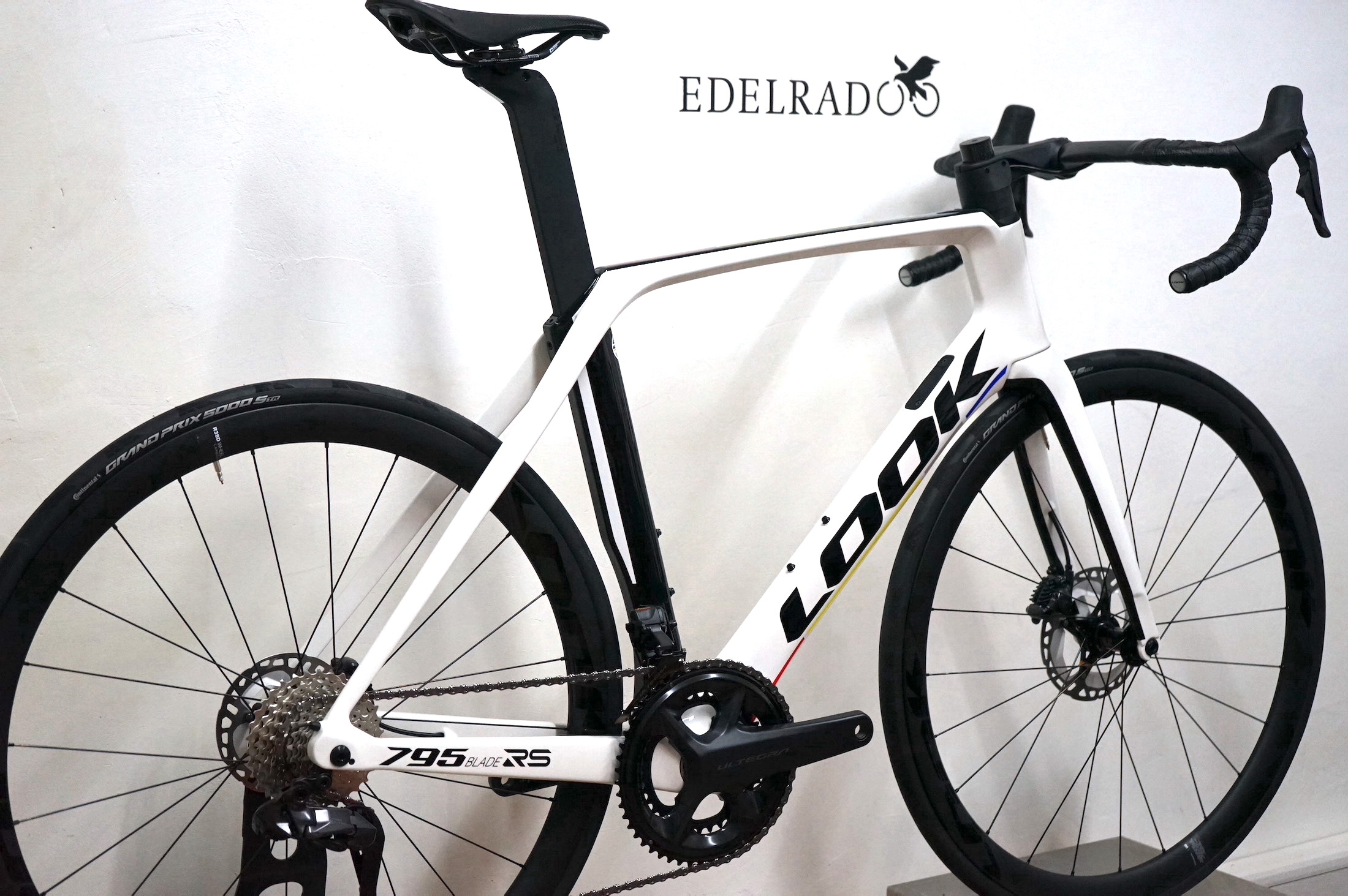 Look 795 Blade RS Disc Ultegra Di2 2x12 und Carbon Clincher R38D (2022)