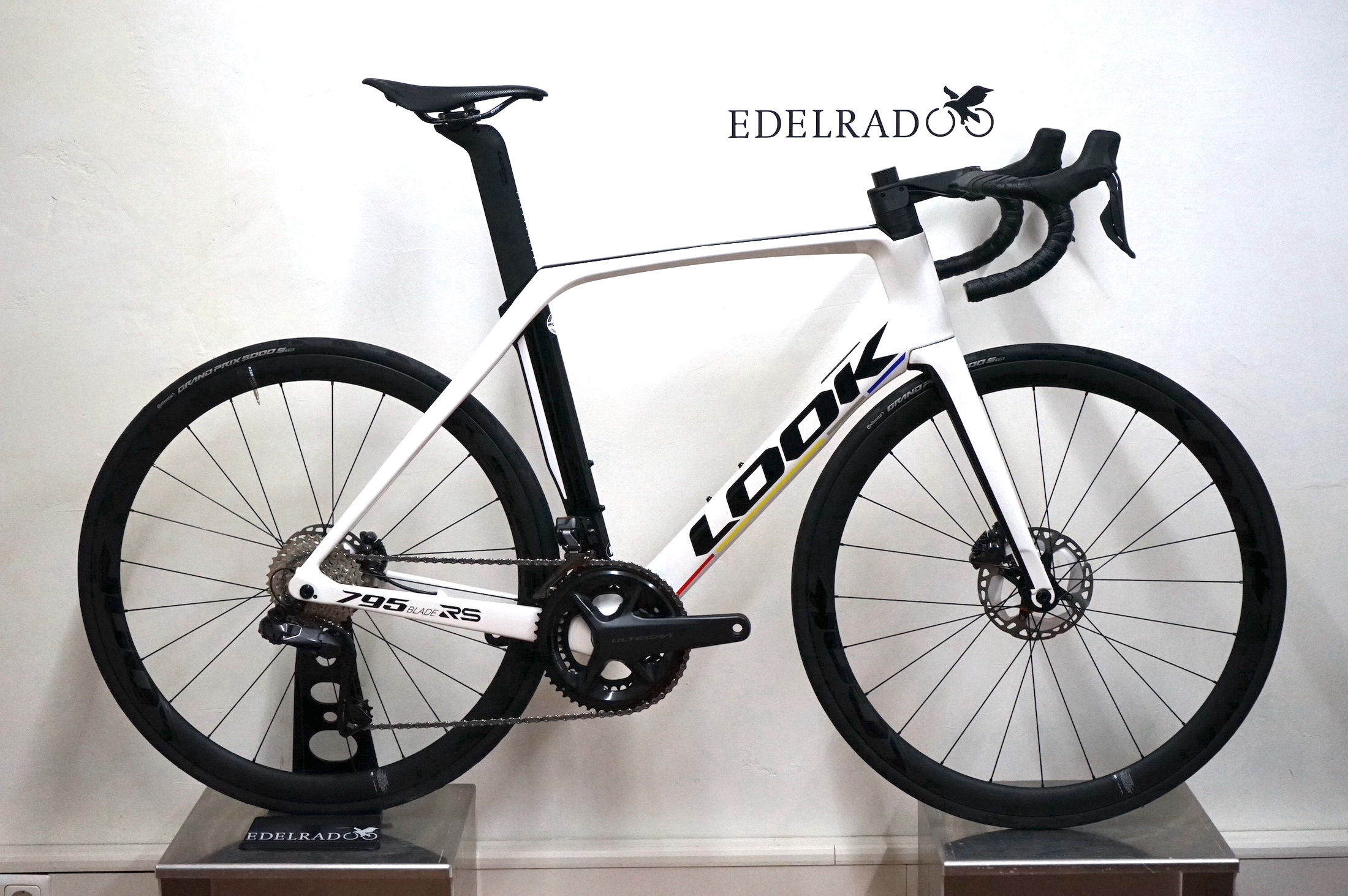 Look 795 Blade RS Disc Ultegra Di2 2x12 und Carbon Clincher R38D (2022)