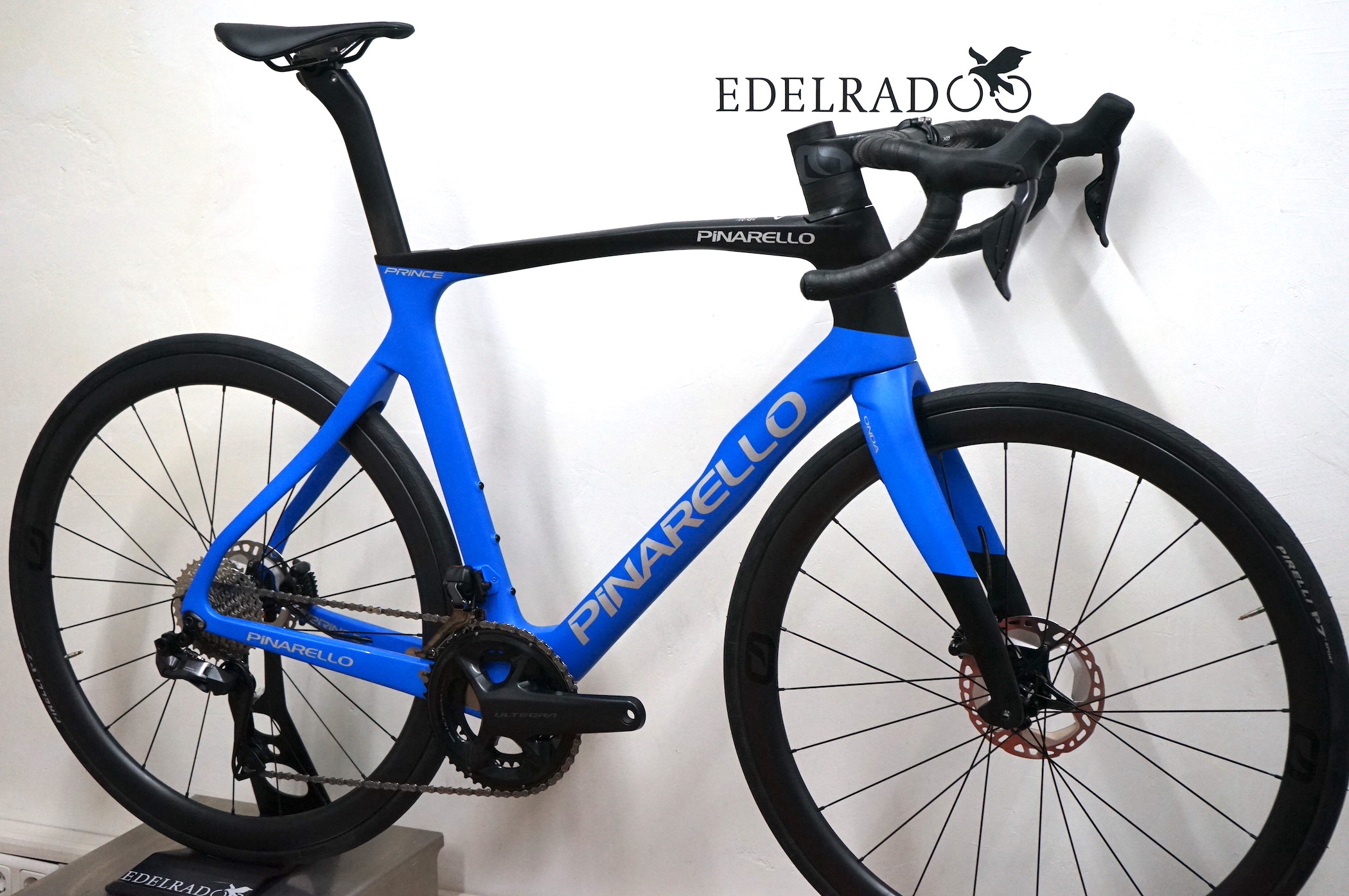 Pinarello Prince Disc Shimano Ultegra Di2 2x12 - flash-sky (CB214) - (2022)