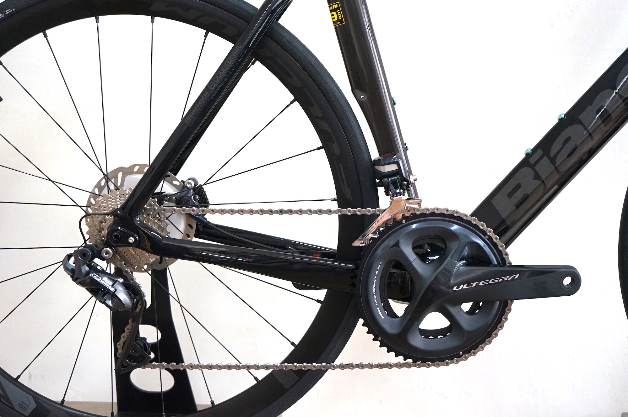 Bianchi OLTRE XR4 Disc Ultegra Di2 11SP 52/36 (2020) Color: 2R