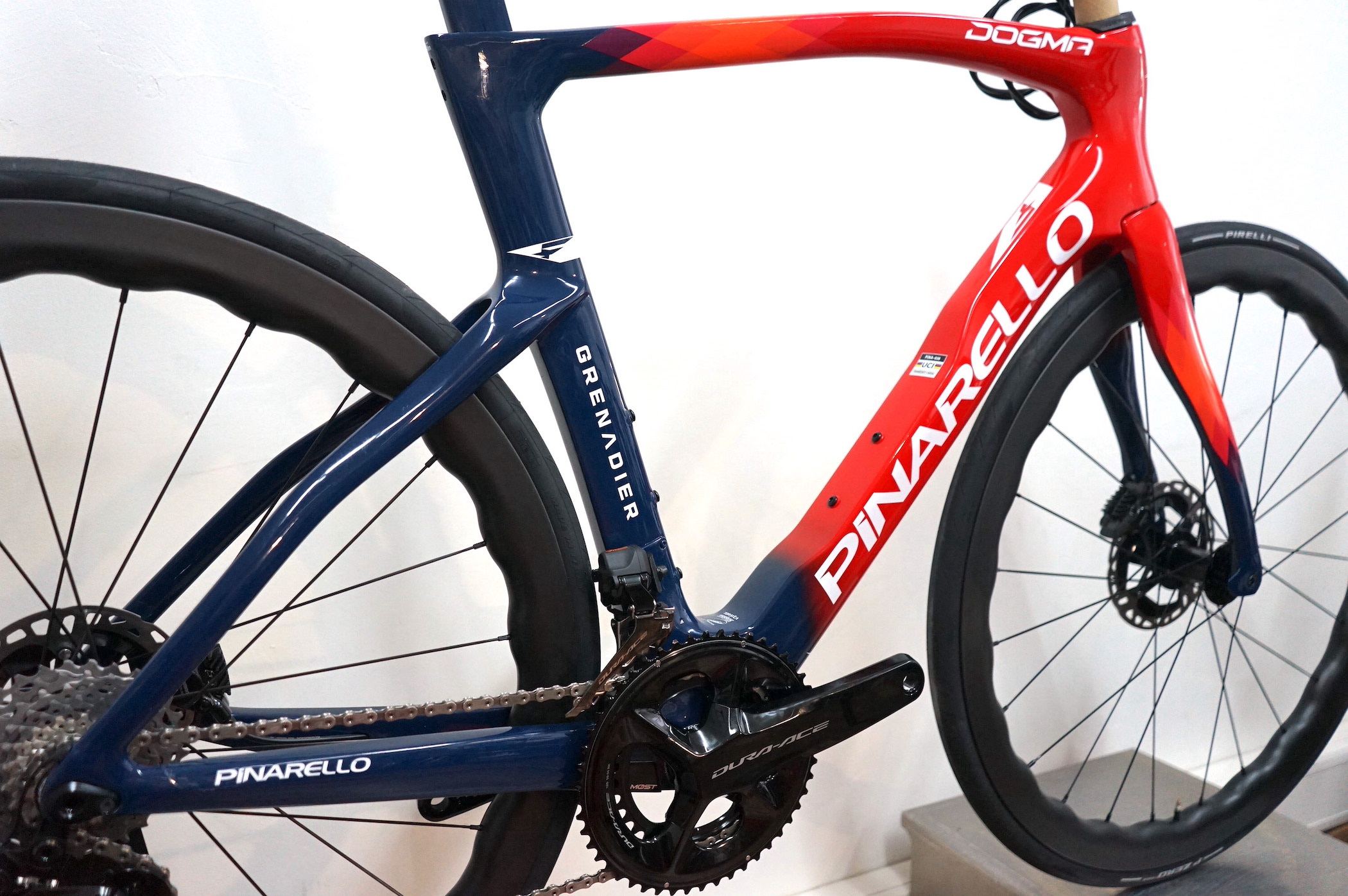 Pinarello DOGMA F disc (2023) DuraAce Di2 2x12 2x12 Princeton Grit 4540 