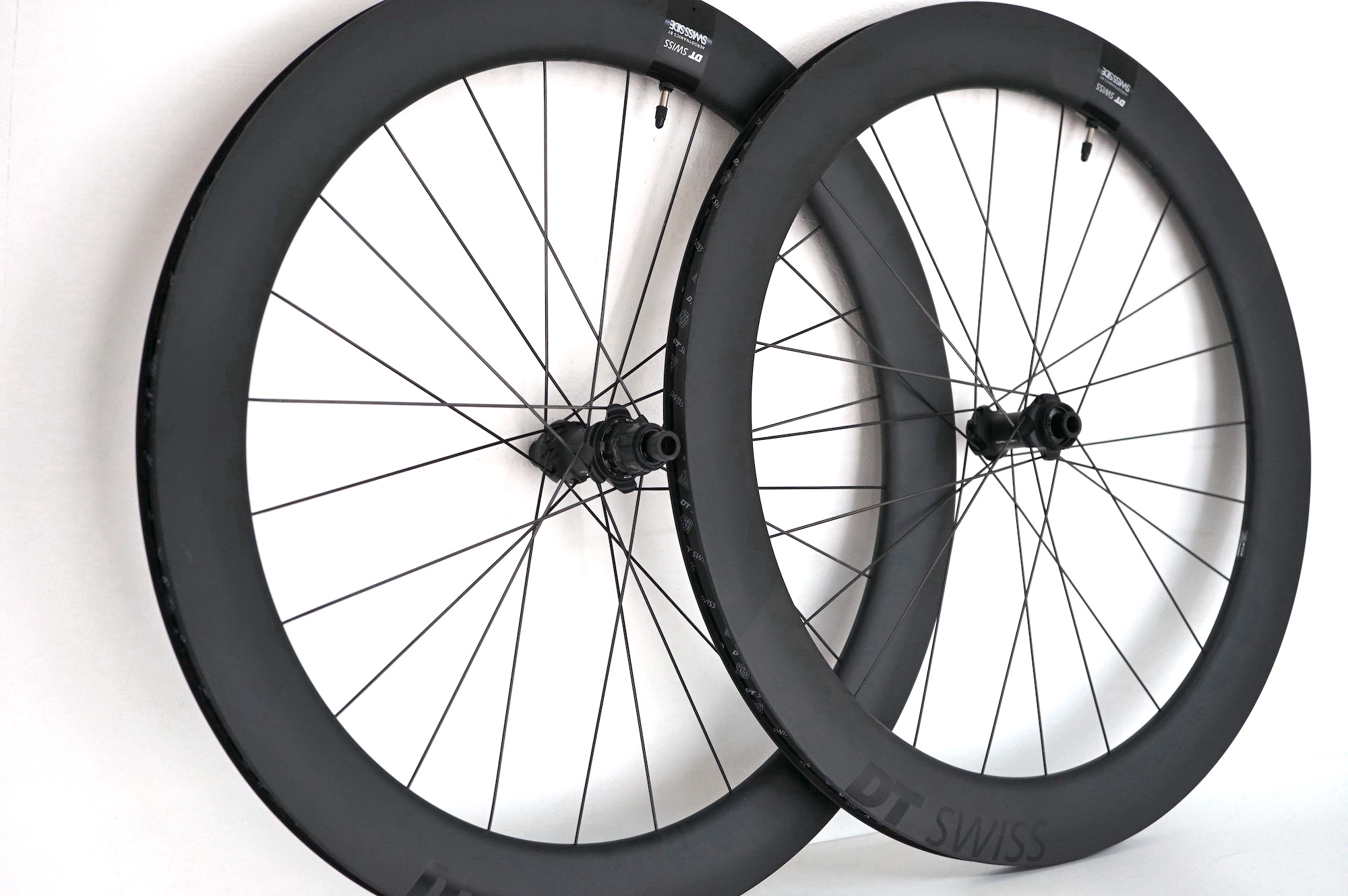 DT Swiss ARC1650 disc-brake 62mm Laufradsatz (VR 12x100mm / HR 12x142mm)